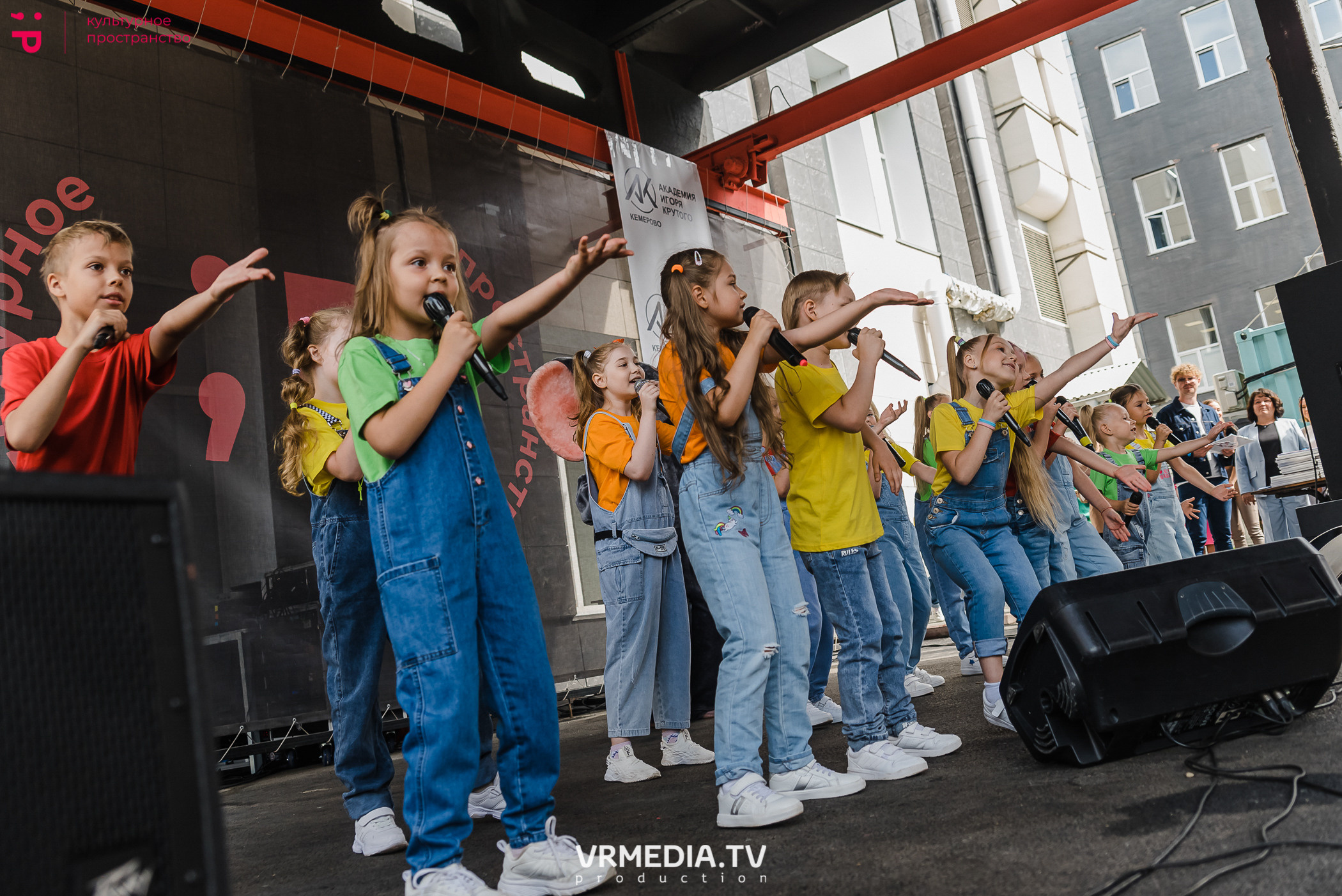 19.06.2022 — День рождения академии Игоря Крутого. Репортажный фотограф в Кемерово