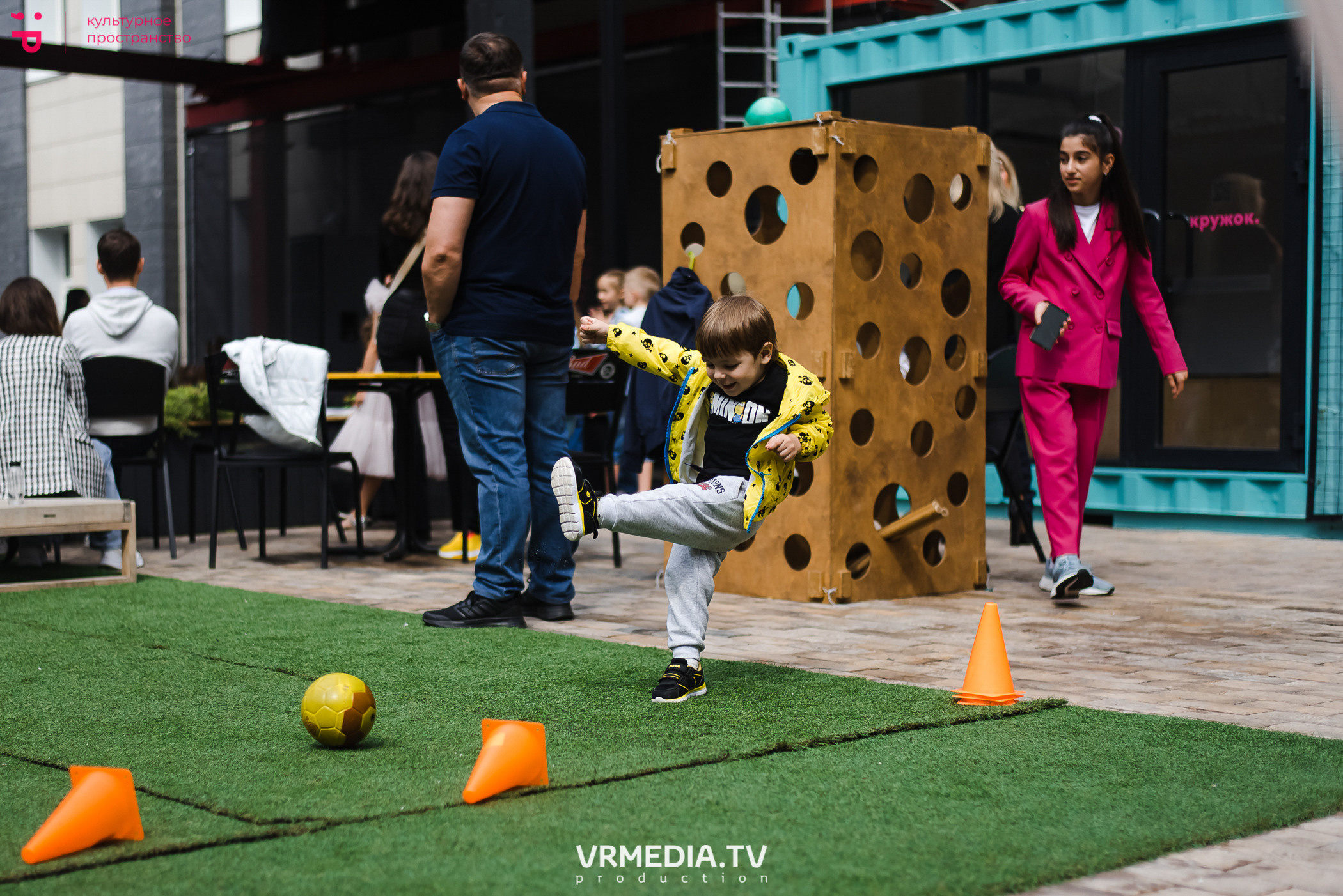 19.06.2022 — День рождения академии Игоря Крутого. Репортажный фотограф в Кемерово