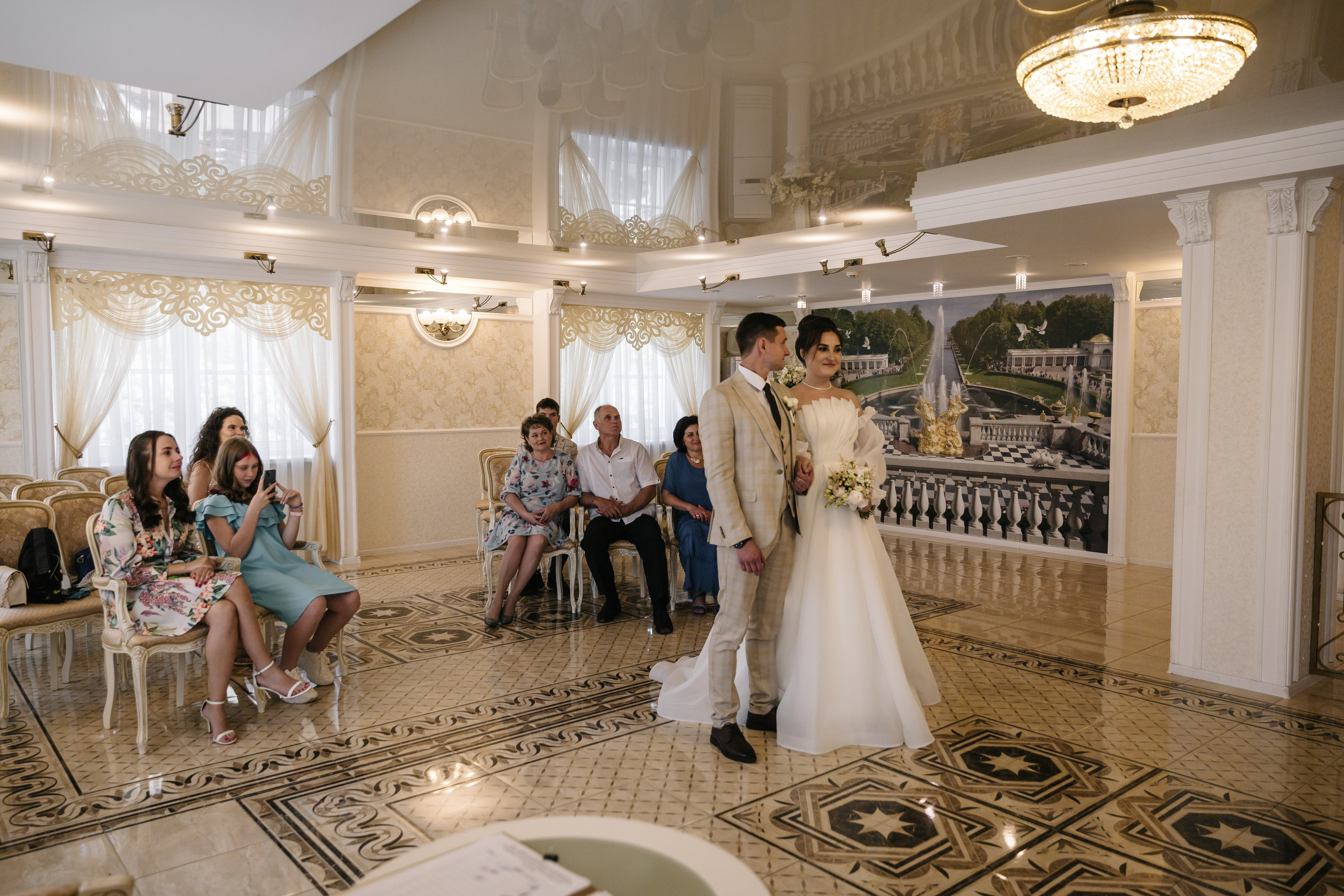 ДВОРЕЦ № 4 Петергоф | Июль, Нижний парк. Свадебный фотограф в Санкт-Петербурге Полина Корзухина