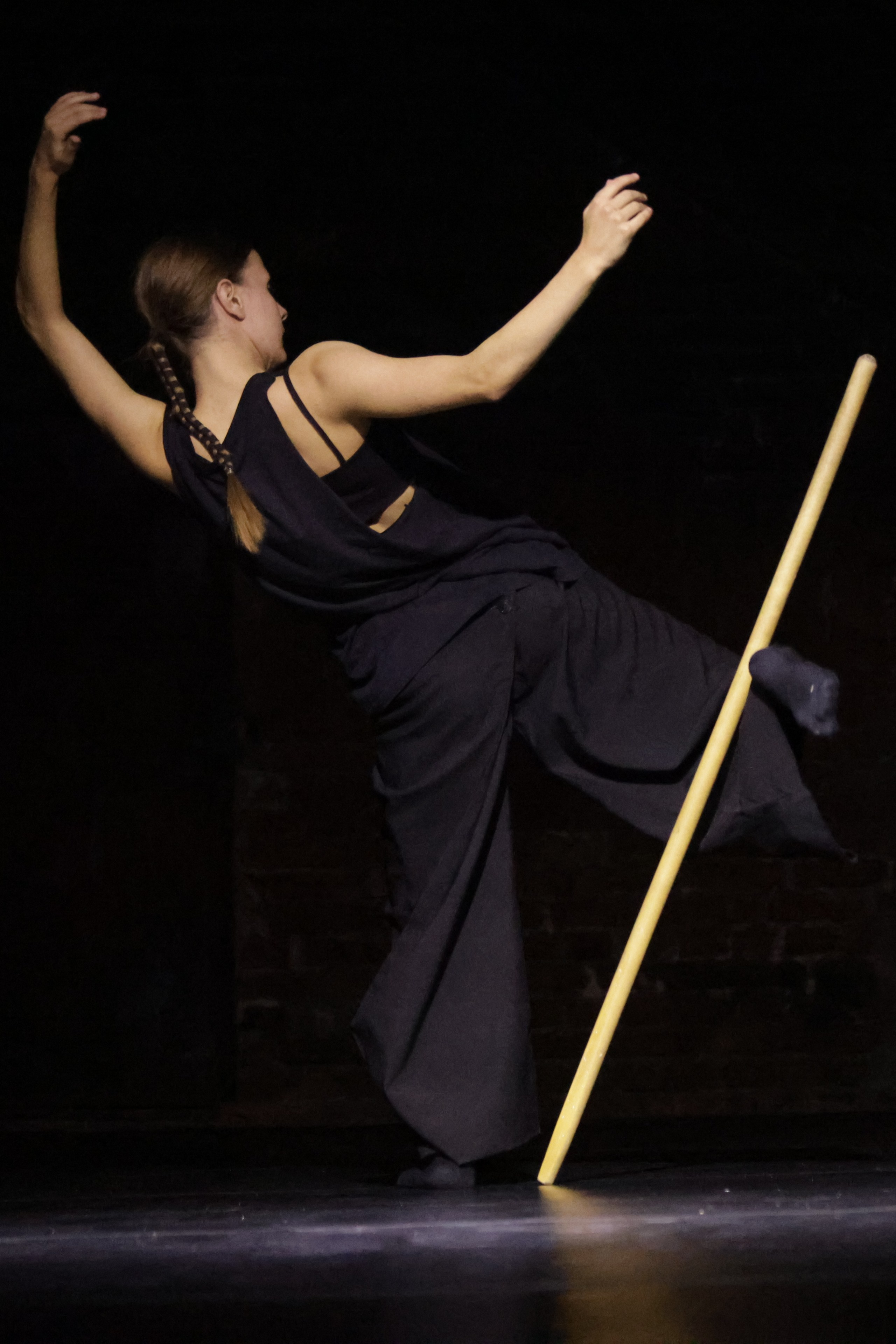 Театр земли. Спектакль «Половое созревание пустоты». Фотограф Сергей Пюннинен