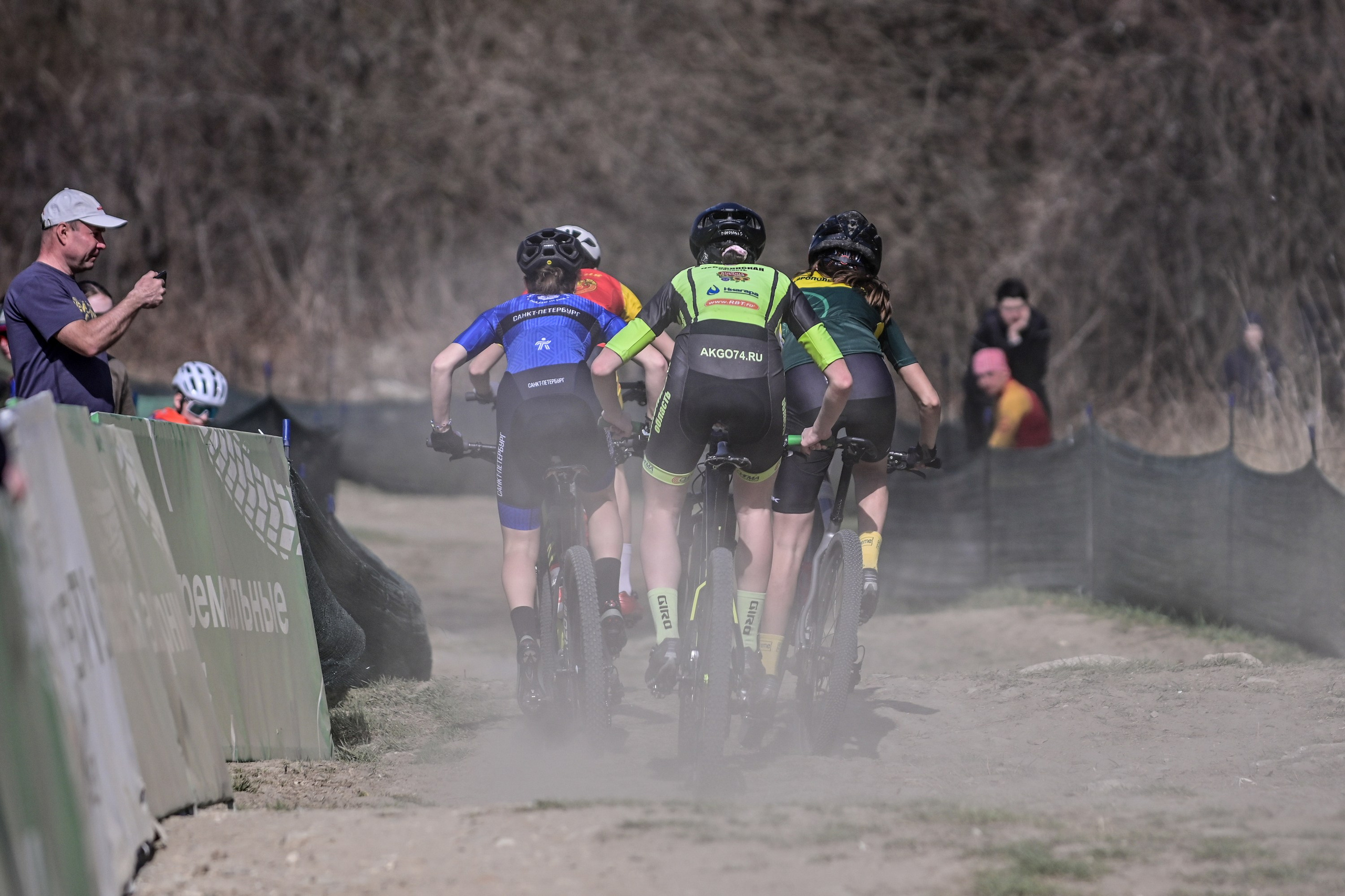 Маунтинбайк, кросс-кантри в Архипо-Осиповке 16 марта 2025. Спортивный фотограф, фотожурналист Павел Ларькин