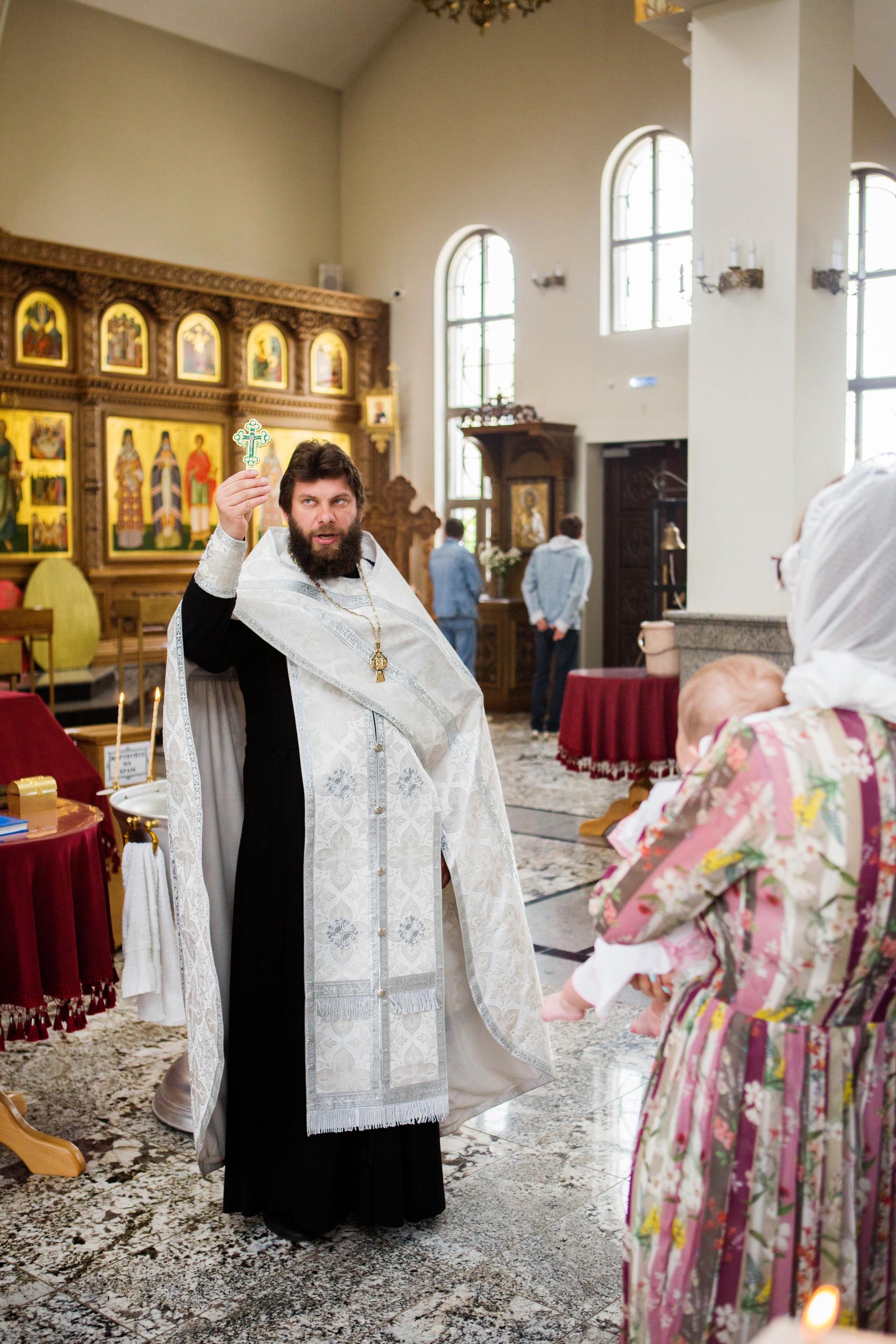 Крещение Софии. Храм Андрея Первозванного. Свадебный семейный и детский фотограф в Краснодаре Карина Федоровская
