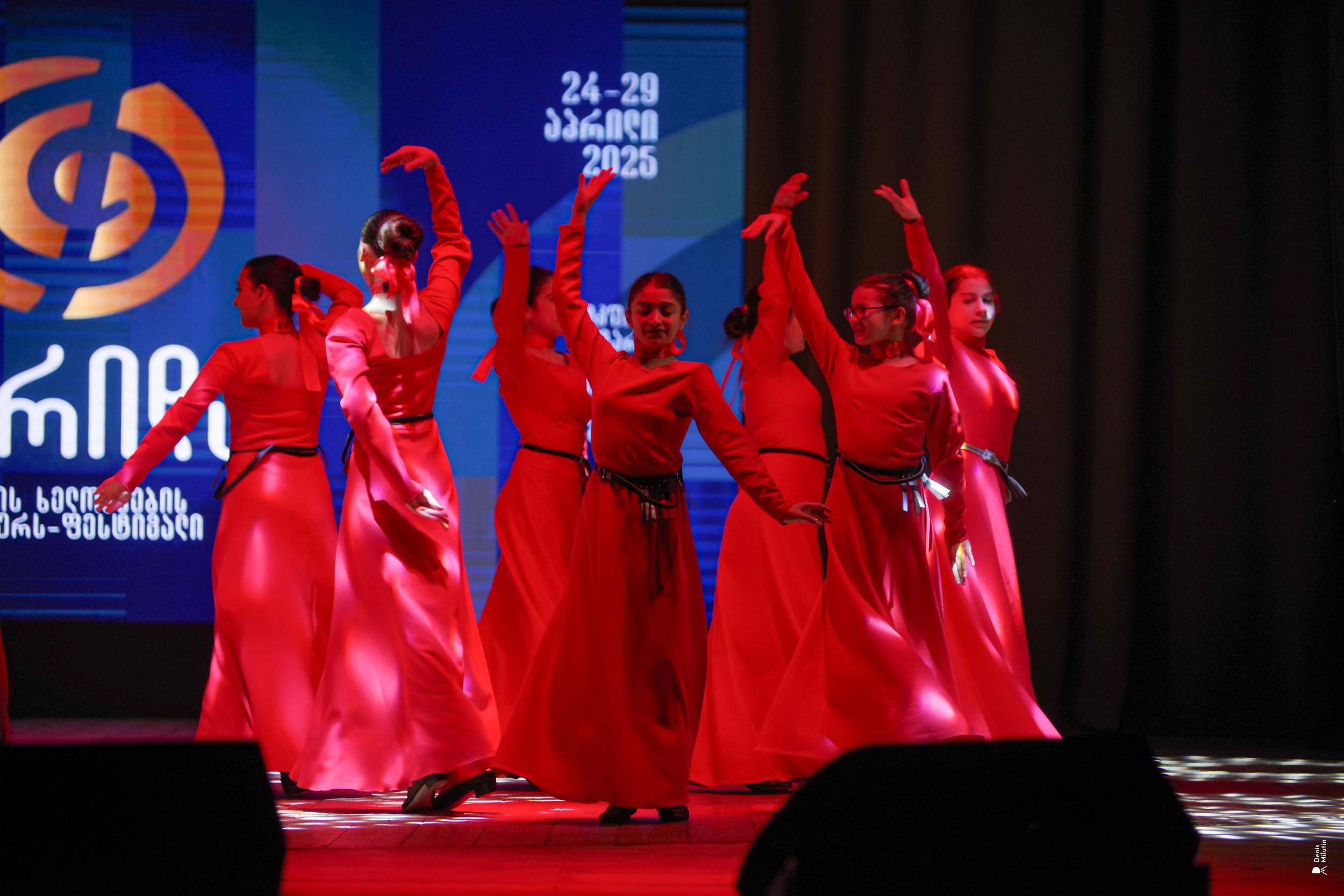 Танцы в Хоби. Портретный фотограф Денис Милютин