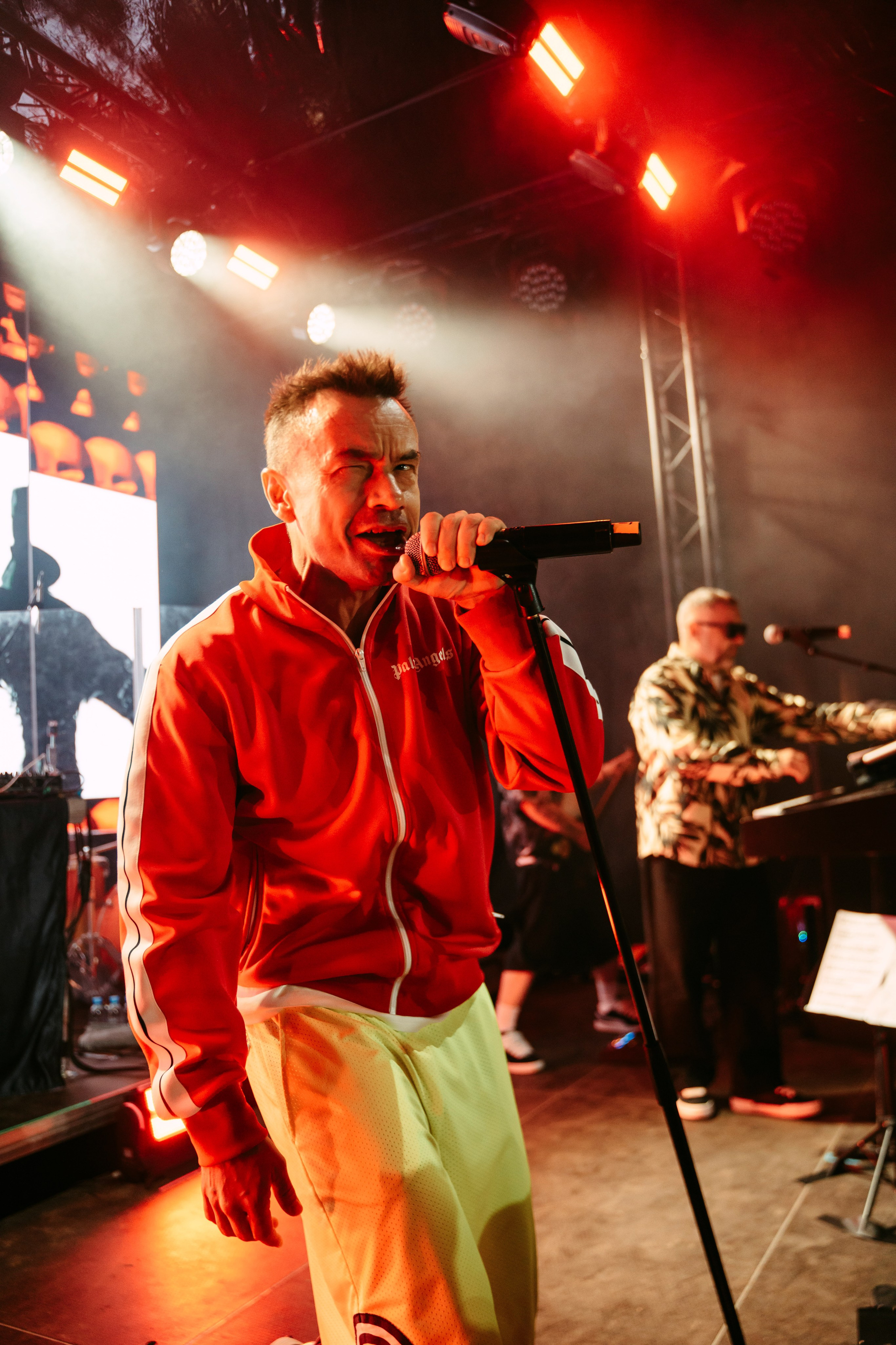 Дискотека Авария / 2025. Саша Копылов, фотограф в Казани