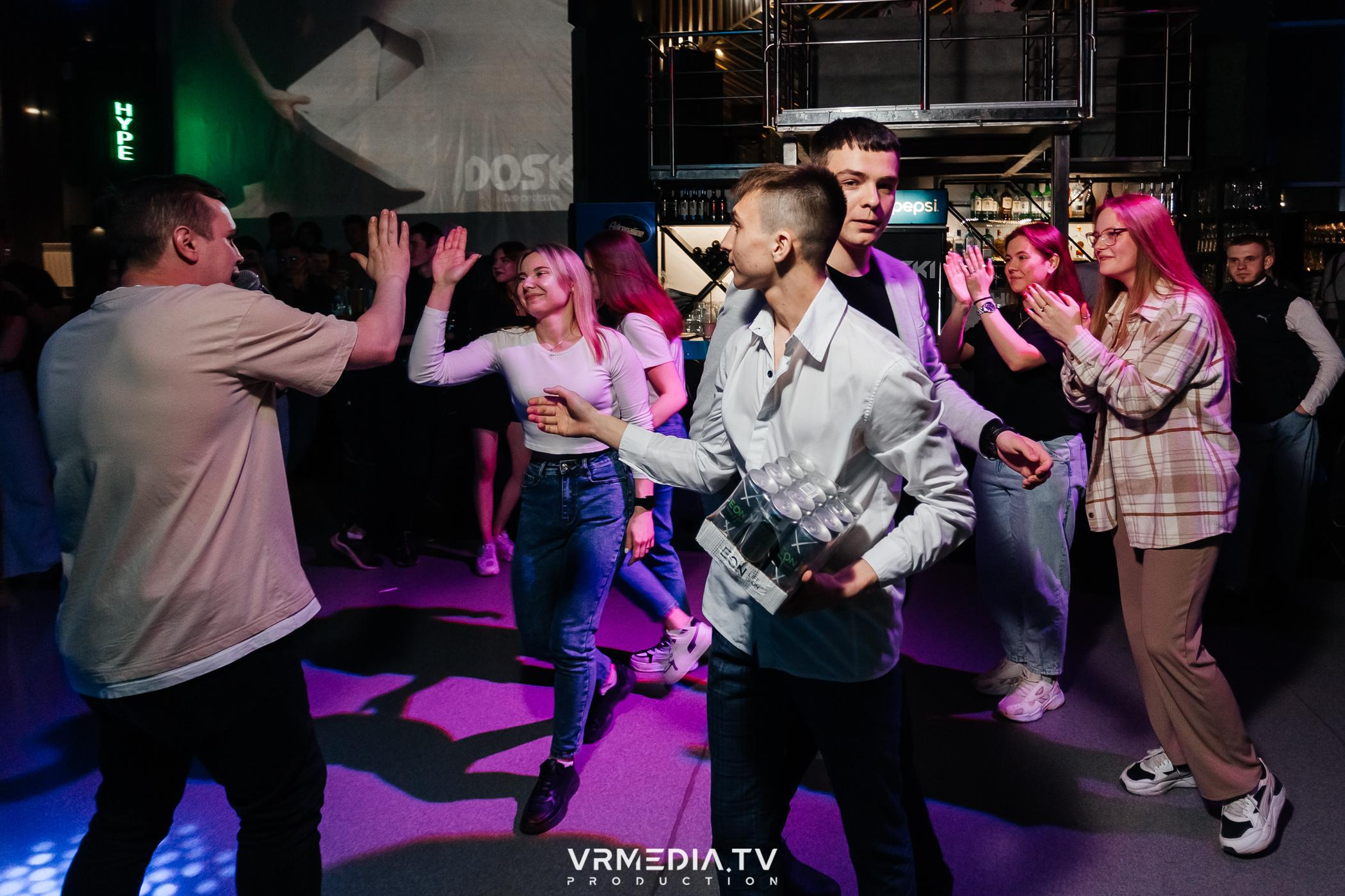 Выходные в баре «DOSKI»