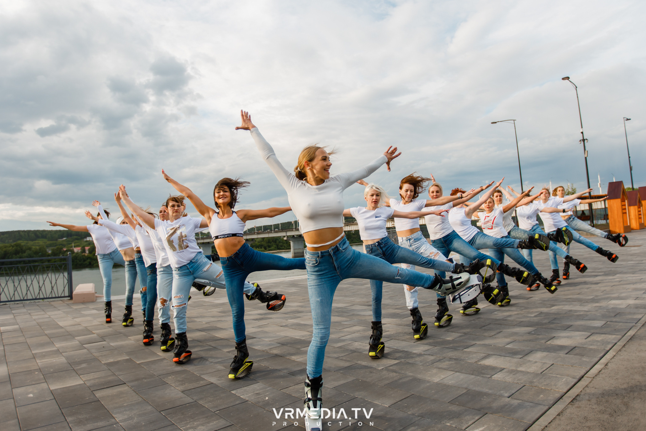 Открытая тренировка «Kangoo jumps»