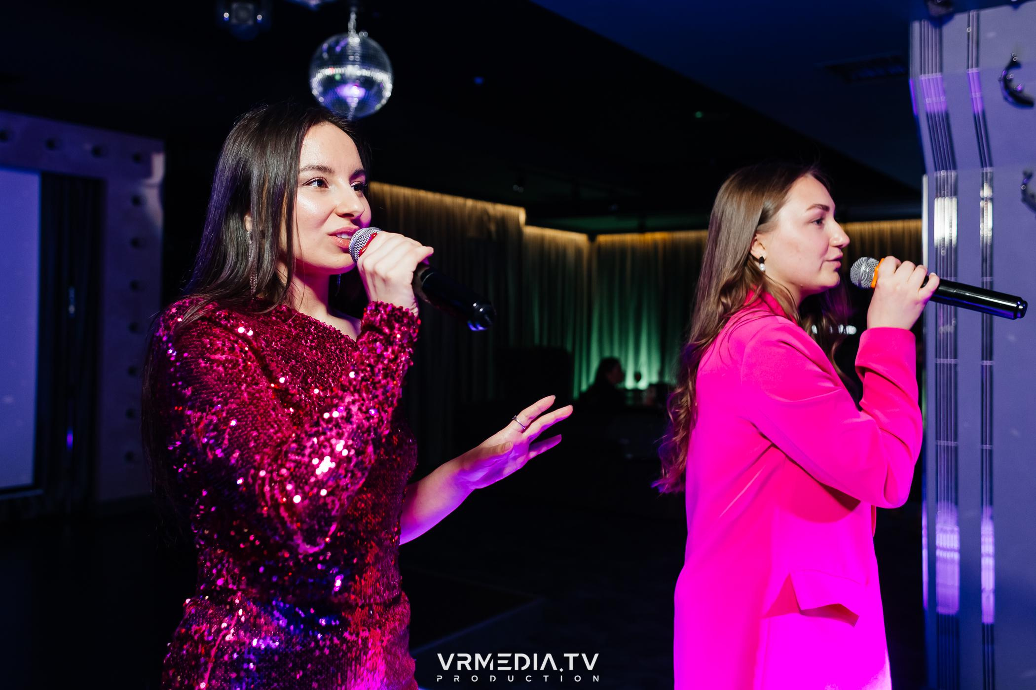 «Summer: ON» в караоке-баре «Volna»