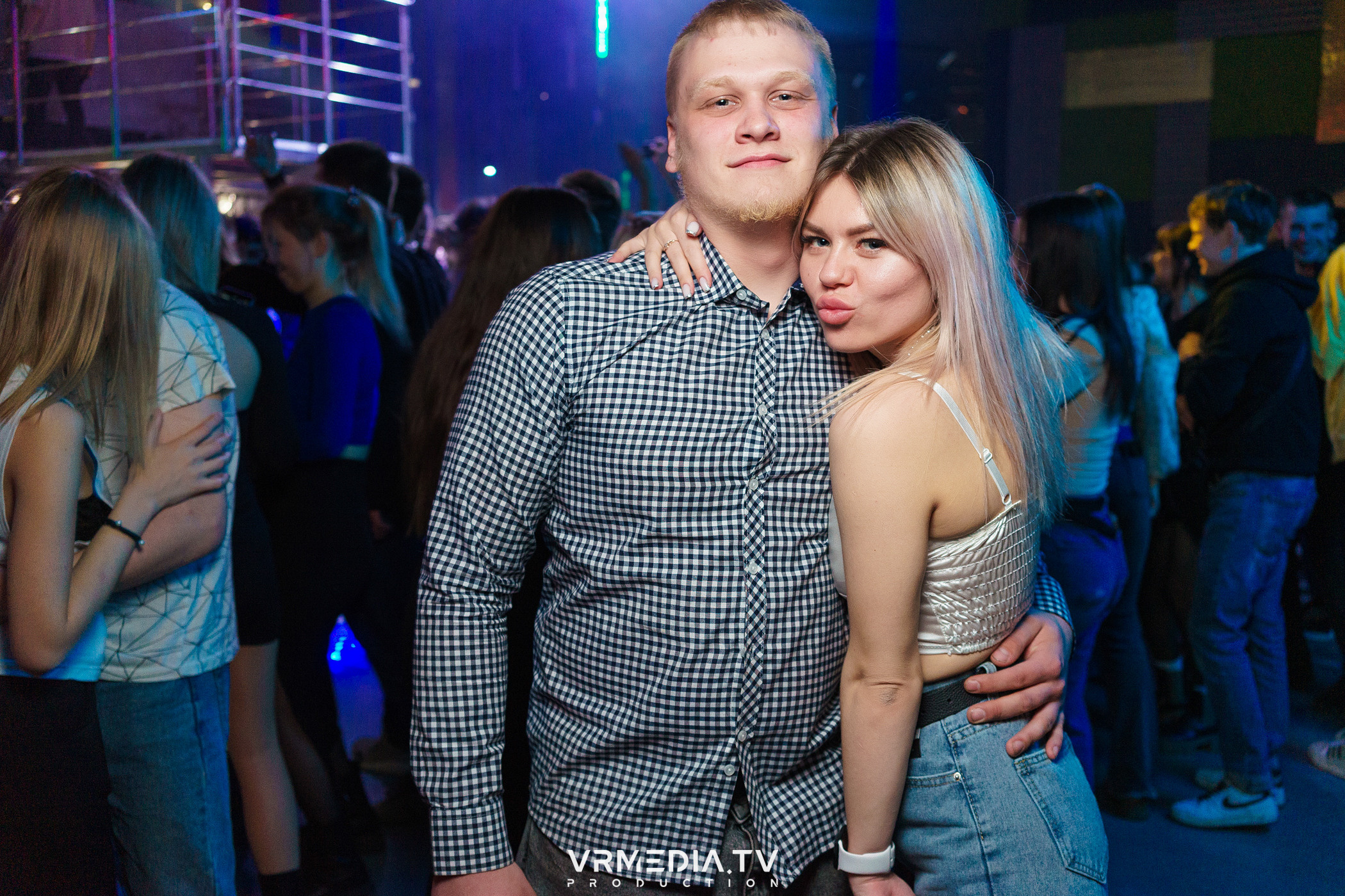 Выходные в баре «DOSKI»