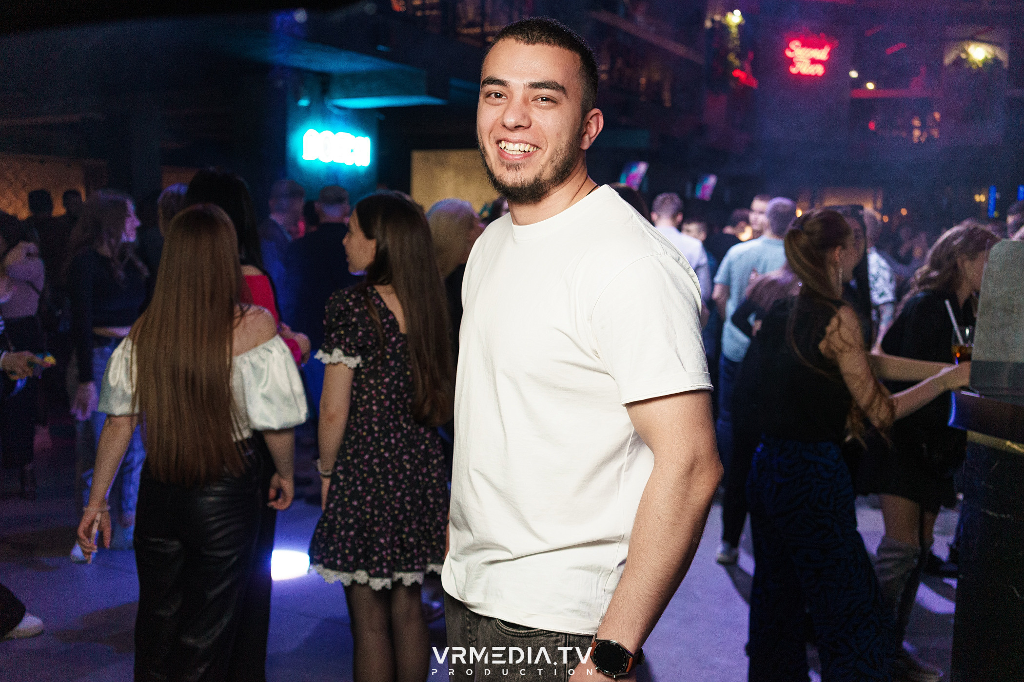 Выходные в баре «DOSKI»