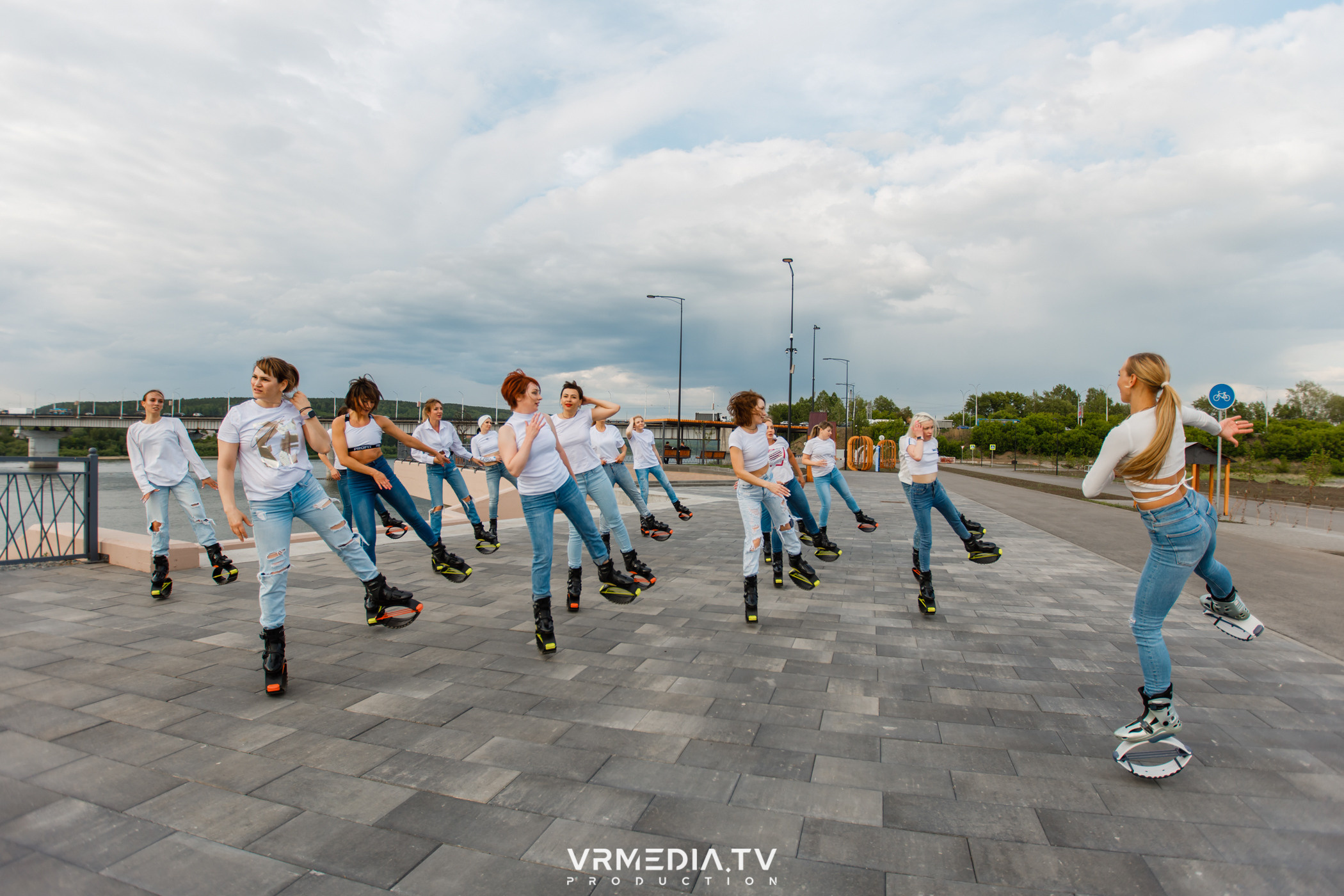 Открытая тренировка «Kangoo jumps»