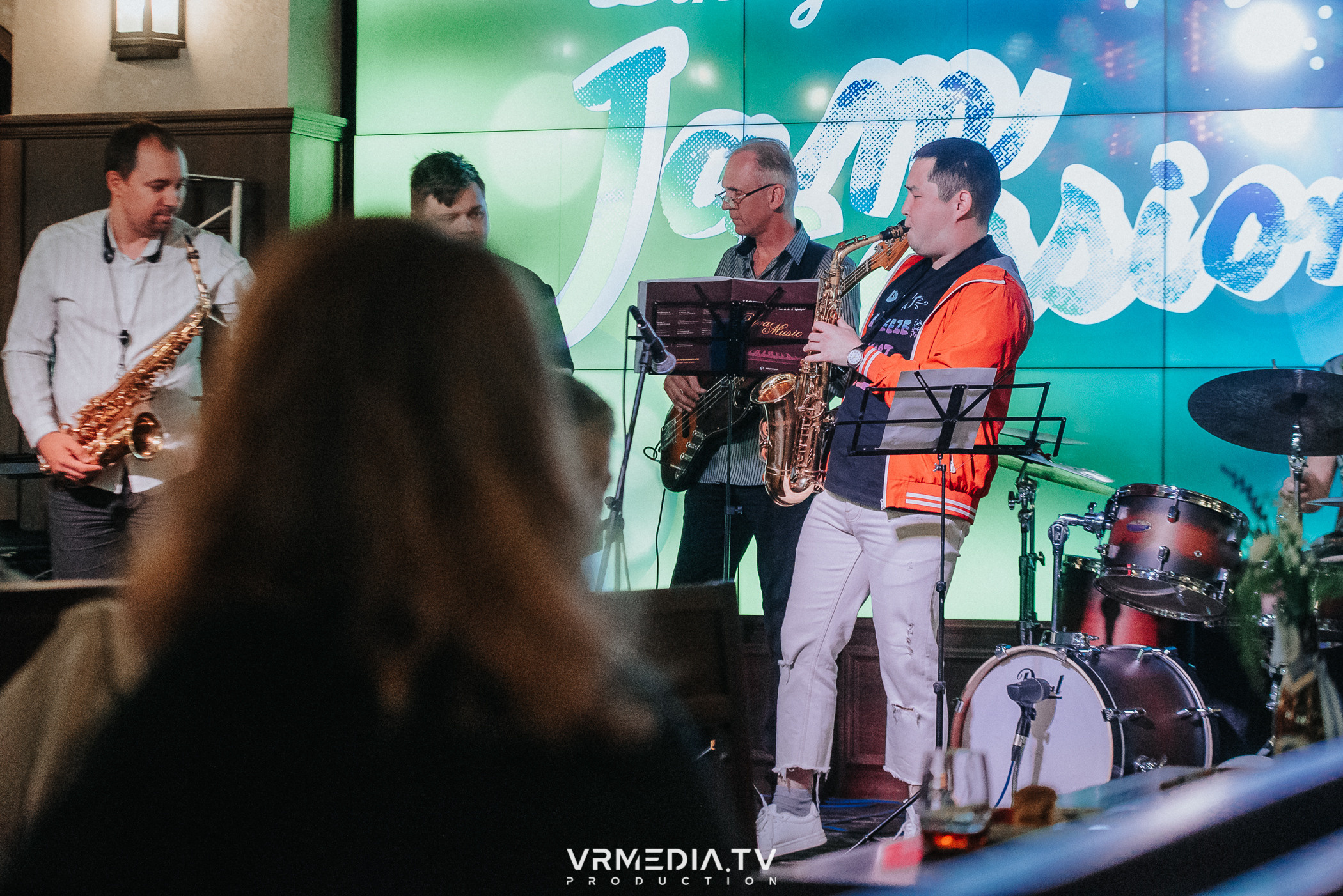 Джазовая среда: JAM SESSION