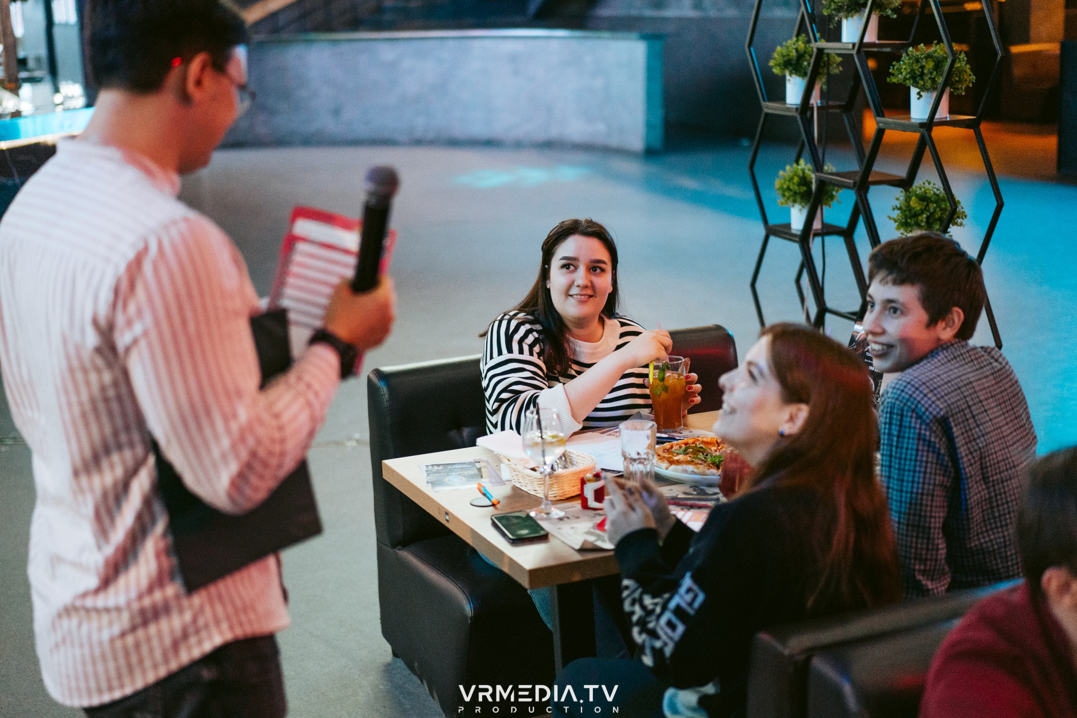 WoW QuiZ в баре «DOSKI»