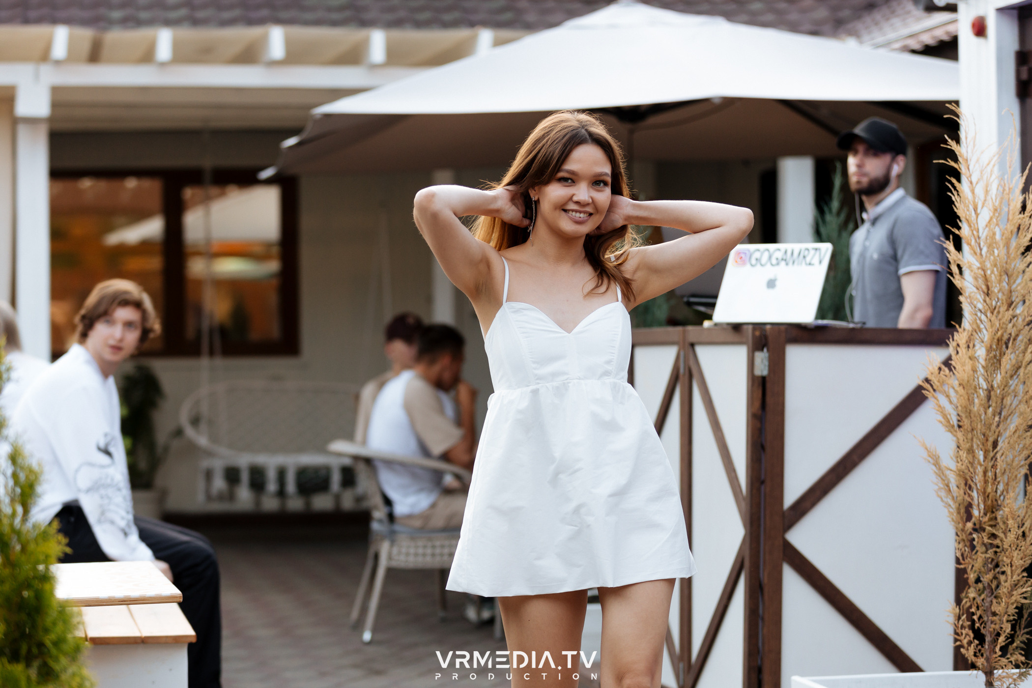 «Среда — маленькая пятница» в караоке-бар «OPERA»