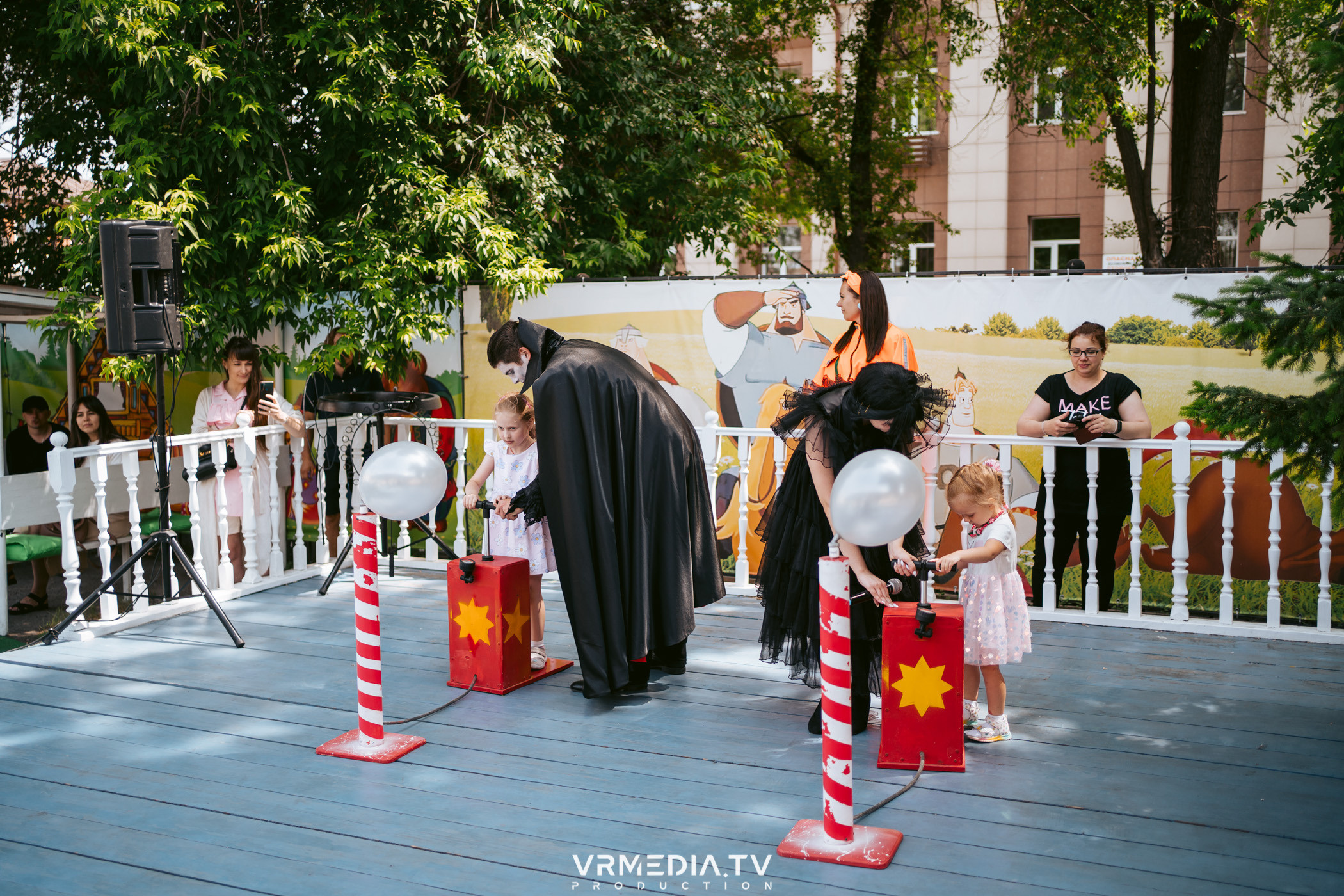 Спектакль «Монстры на каникулах» от студии чудес «Алиса»