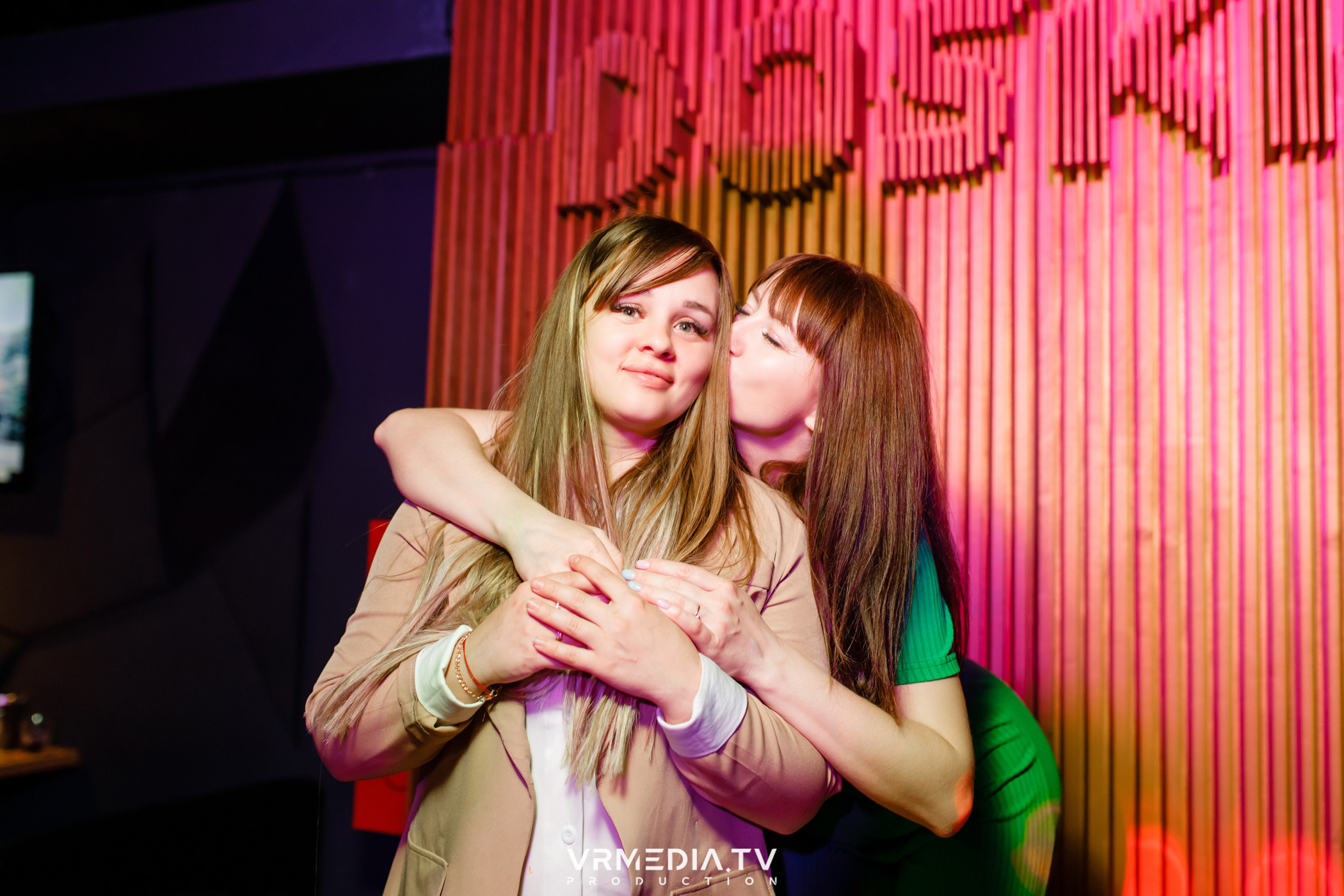 Выходные в баре «DOSKI»