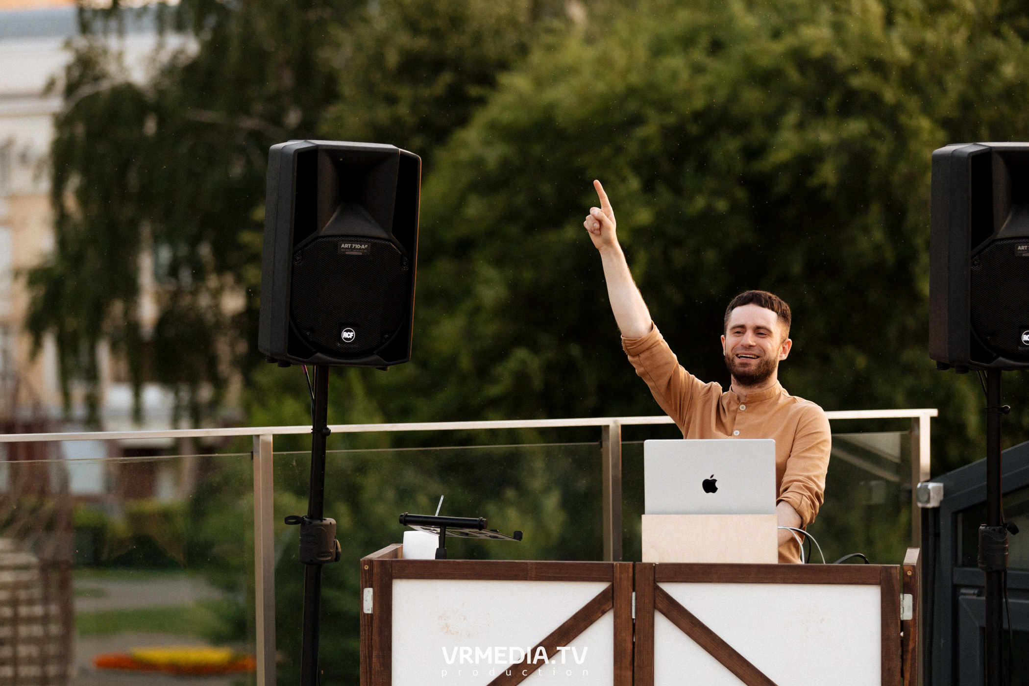 «Среда — маленькая пятница» в Magic Coffee