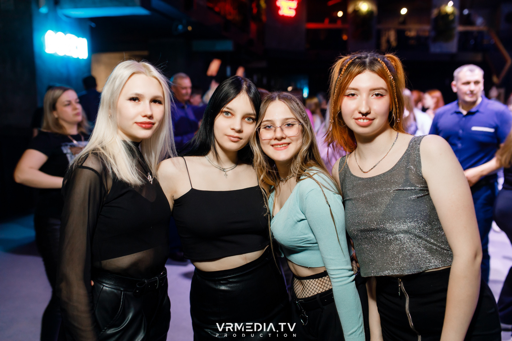 Выходные в баре «DOSKI»