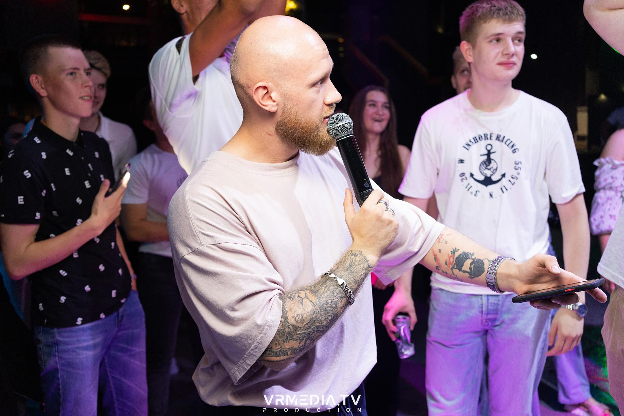 Выходные в баре «DOSKI»