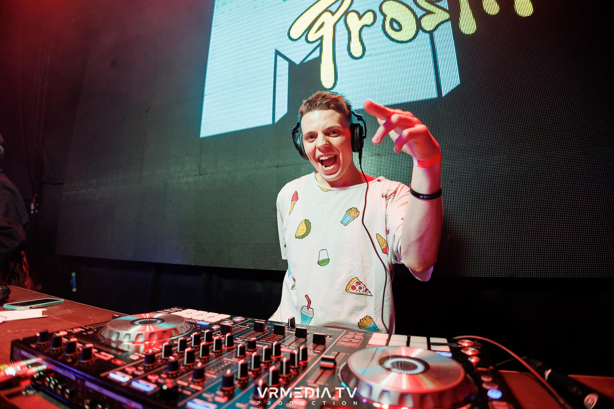 Молодость простит! 5 лет!