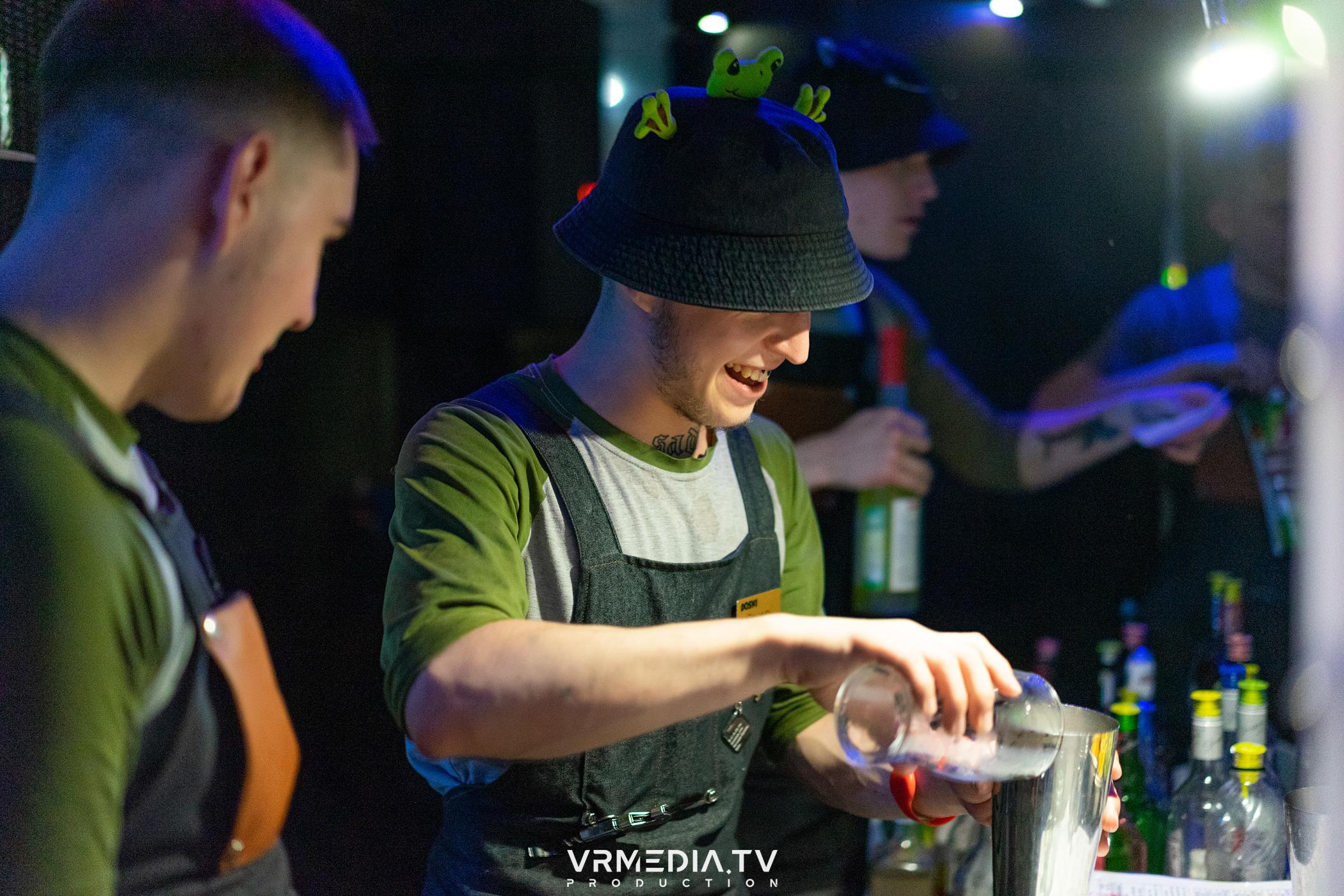 Выходные в баре «DOSKI»