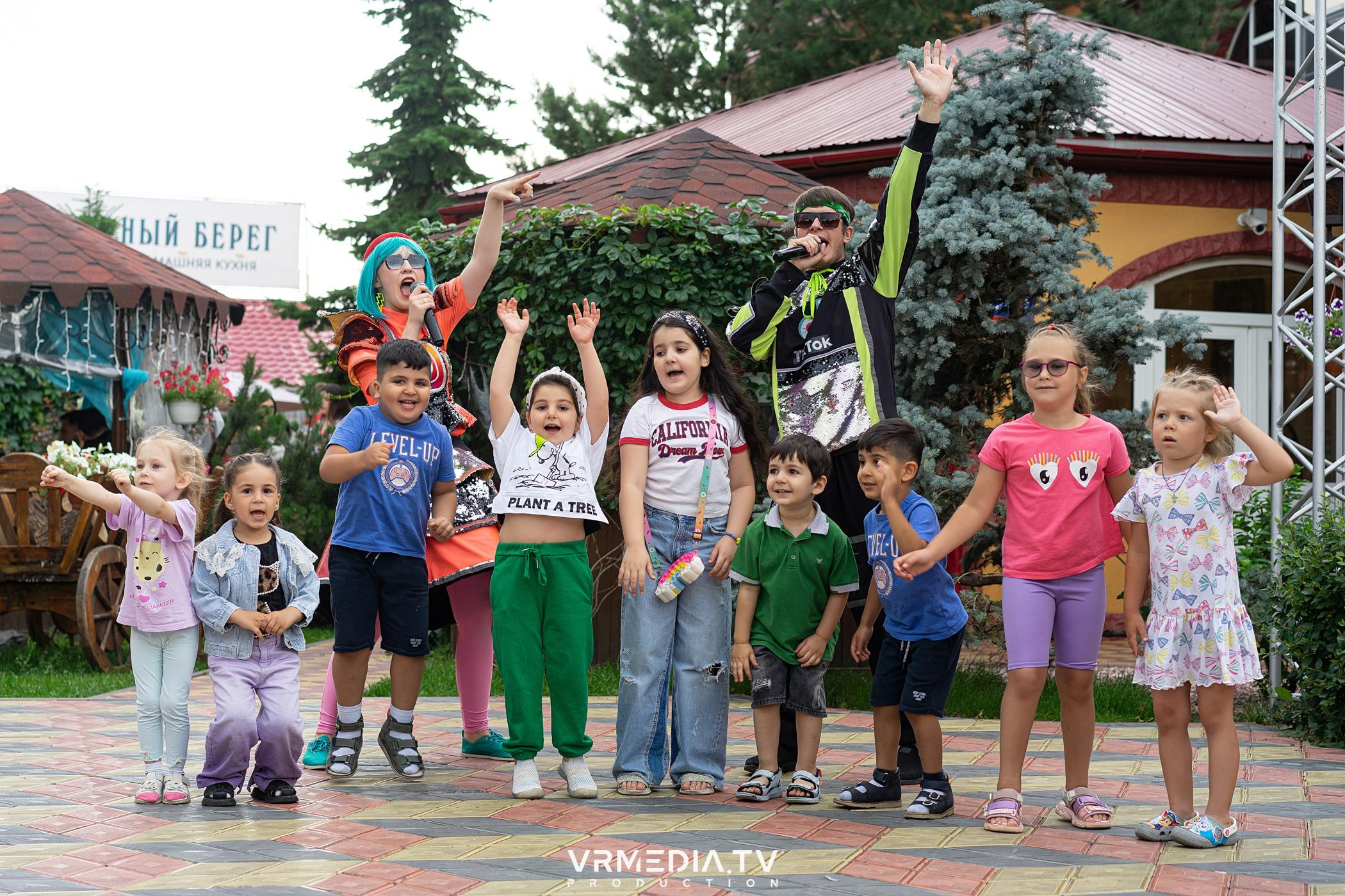 Детская вечеринка в ресторане «Лазурный Берег»