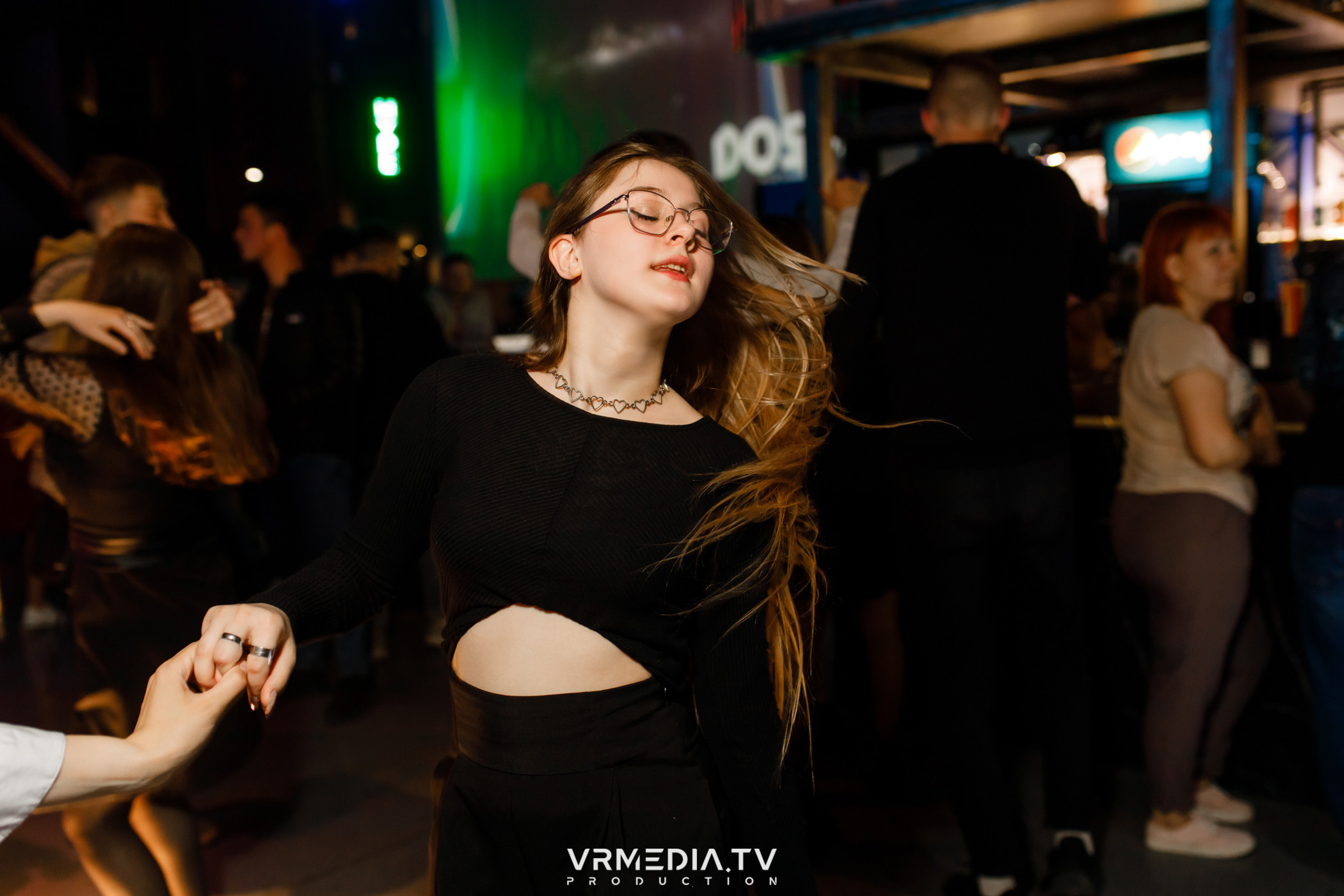 Выходные в баре «DOSKI»