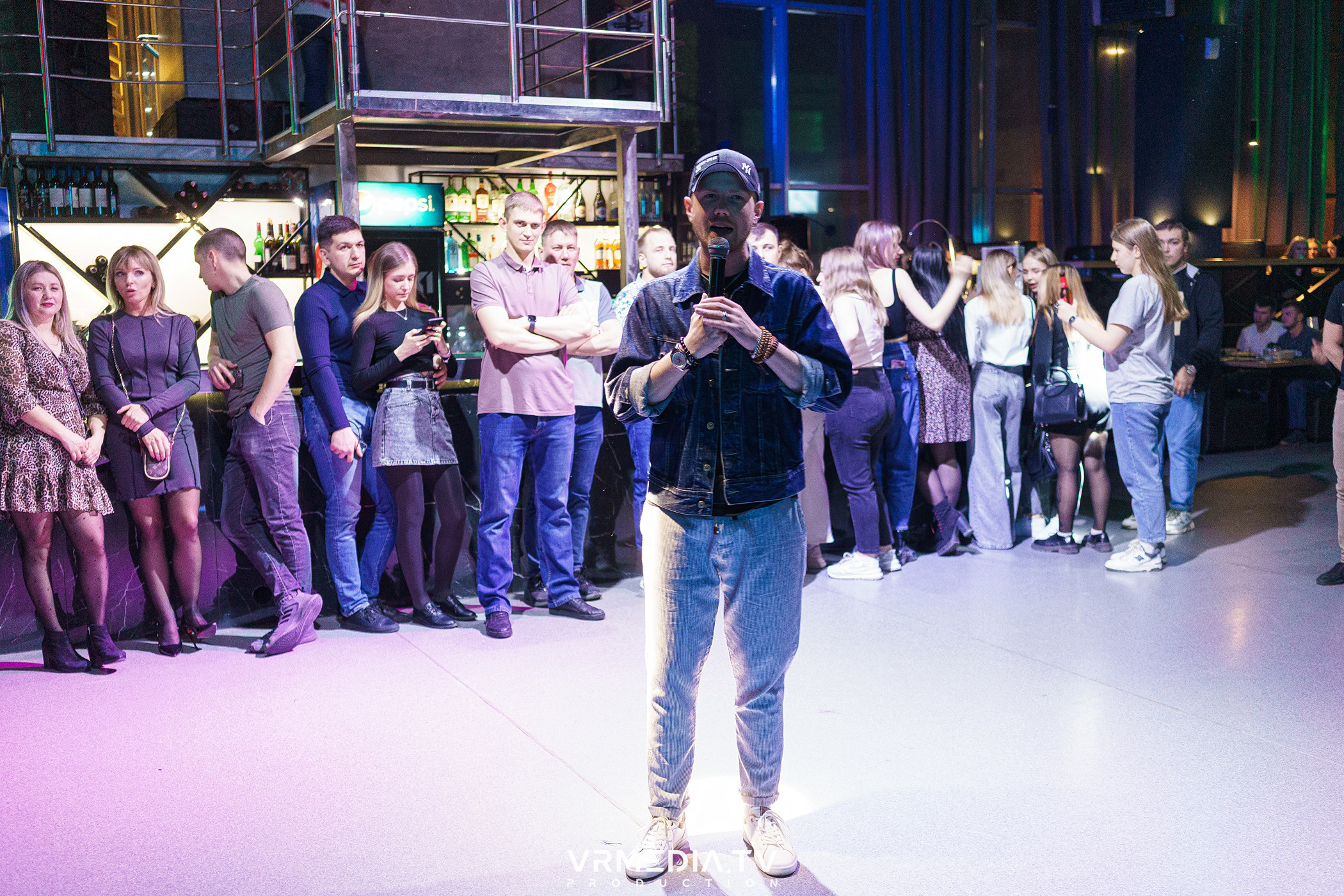 Выходные в баре «DOSKI»