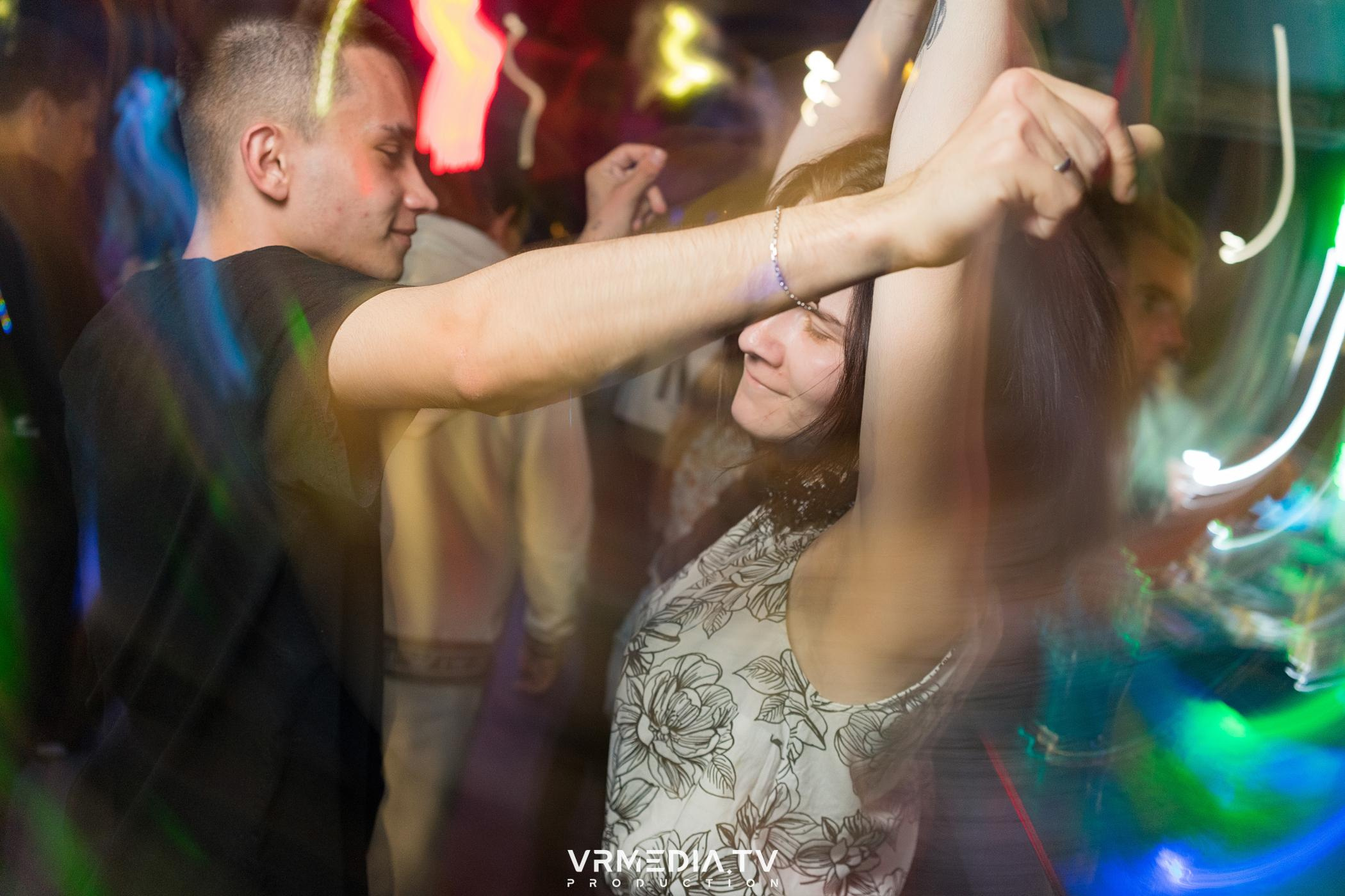 Выходные в баре «DOSKI»