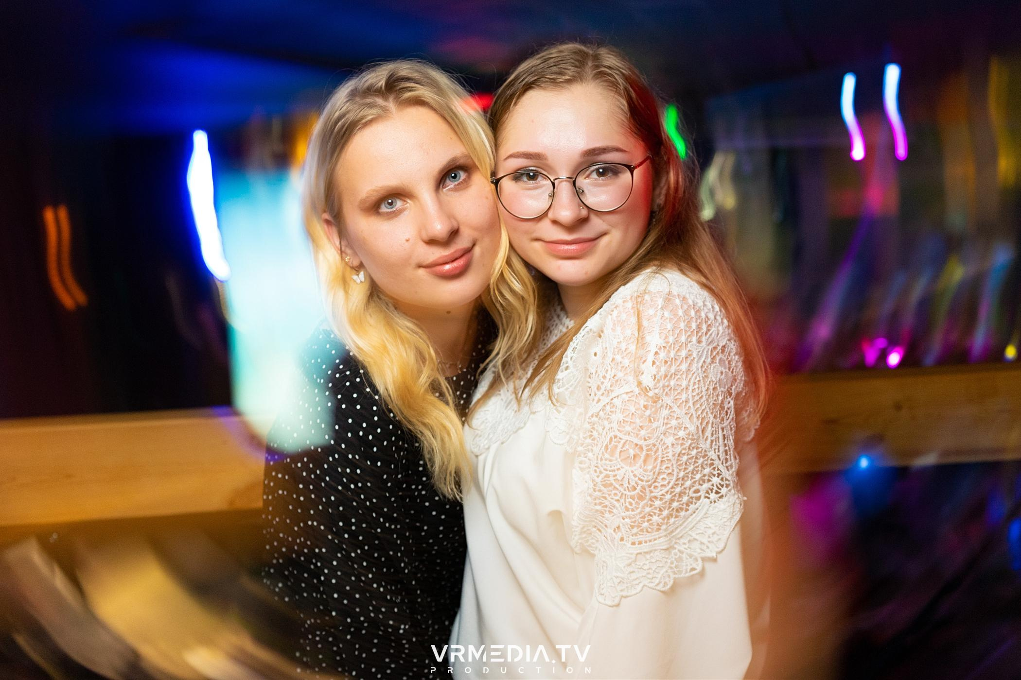 Выходные в баре «DOSKI»