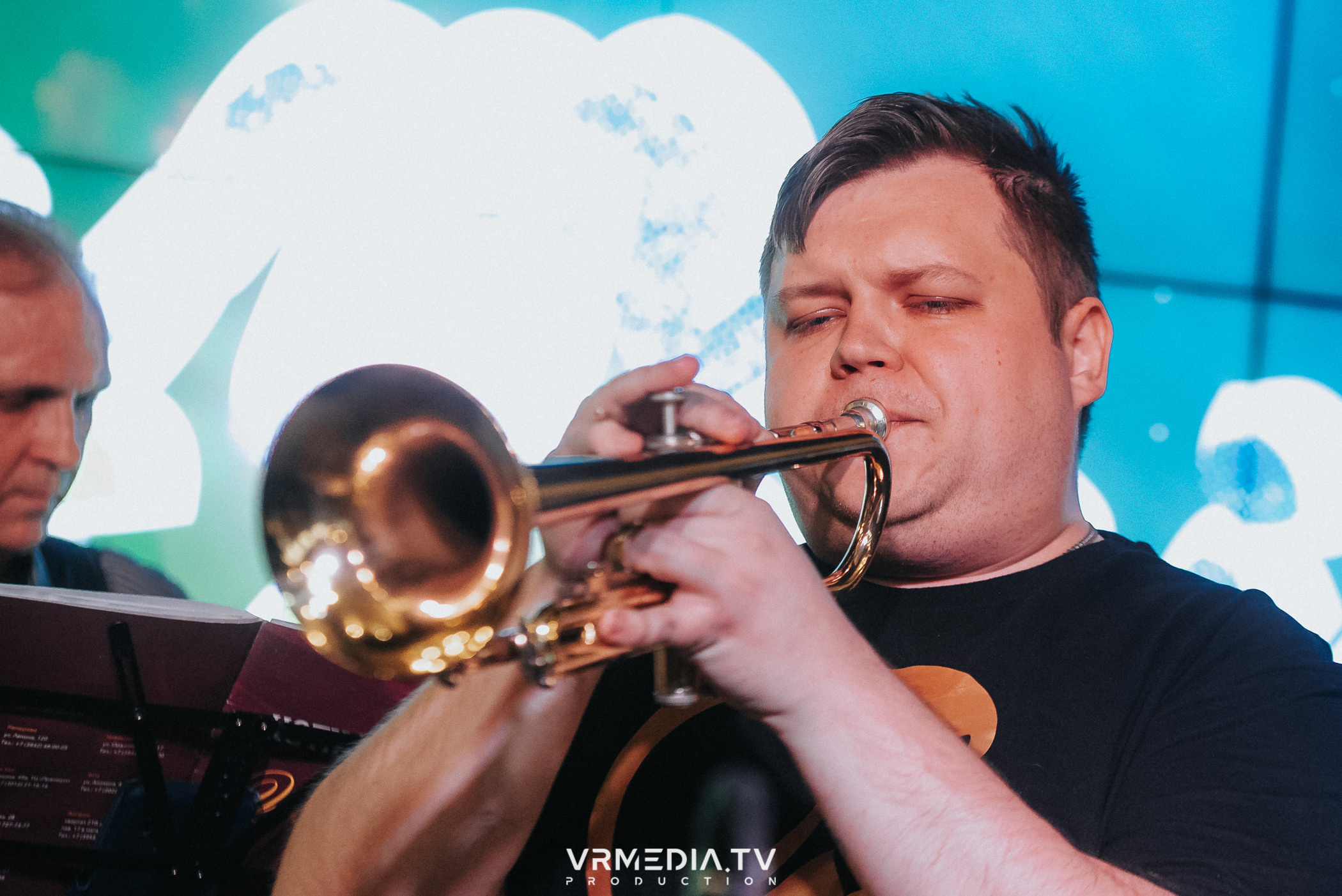 Джазовая среда: JAM SESSION