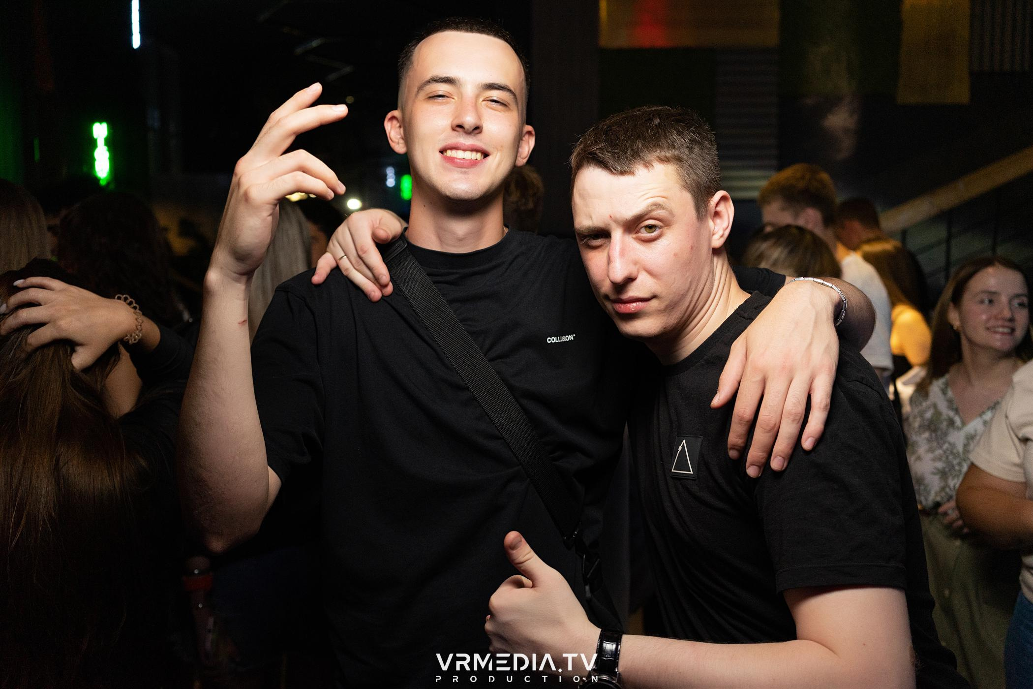 Выходные в баре «DOSKI»