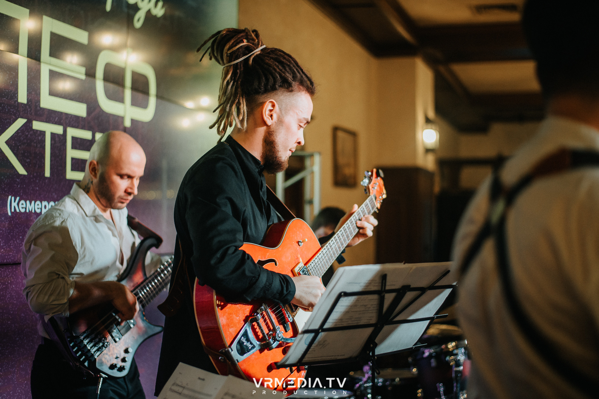 Джазовая среда: Алеф Октет