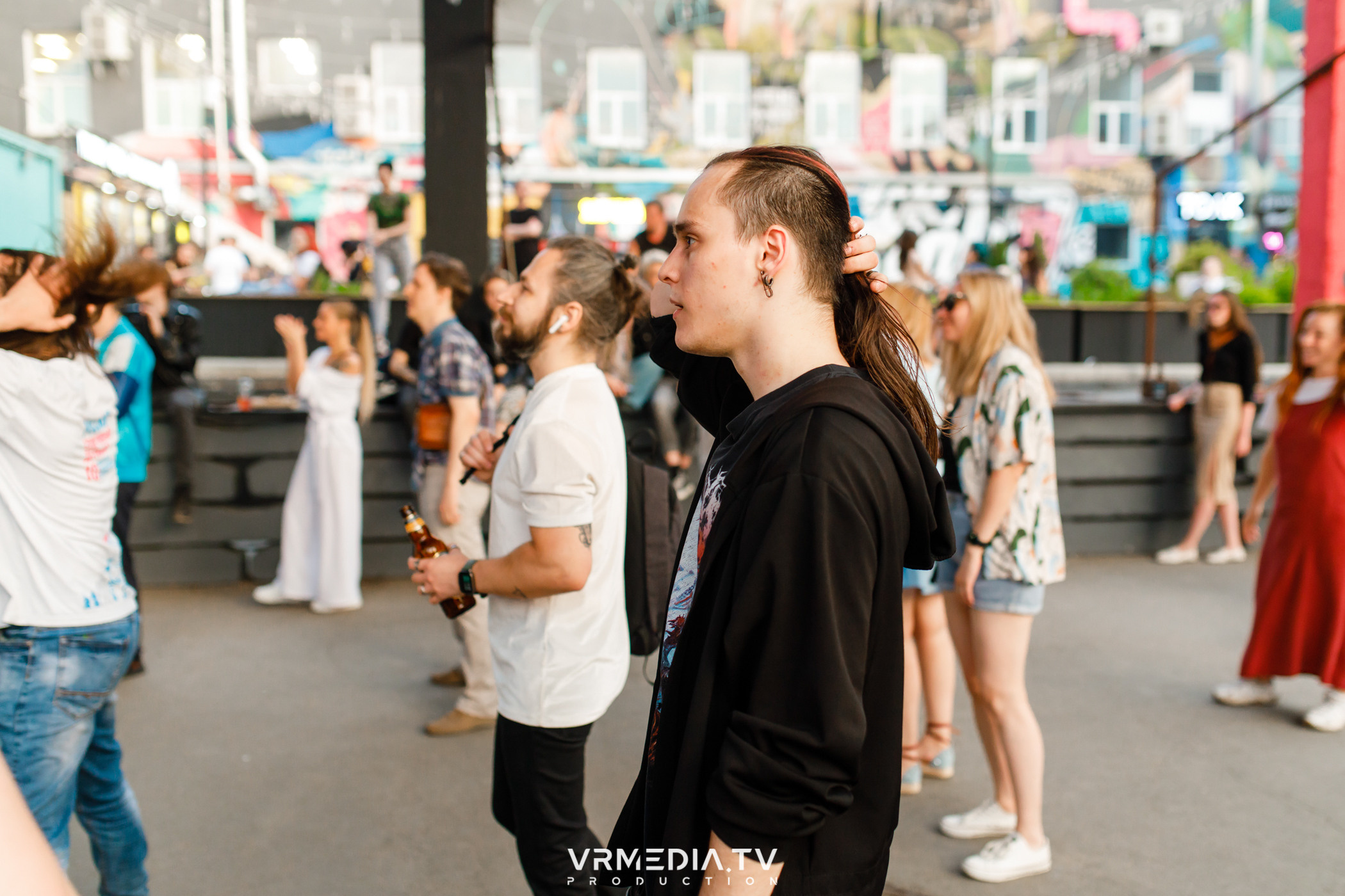 XVIII открытый городской рок-фестиваль «Над землёй» в культурном прост