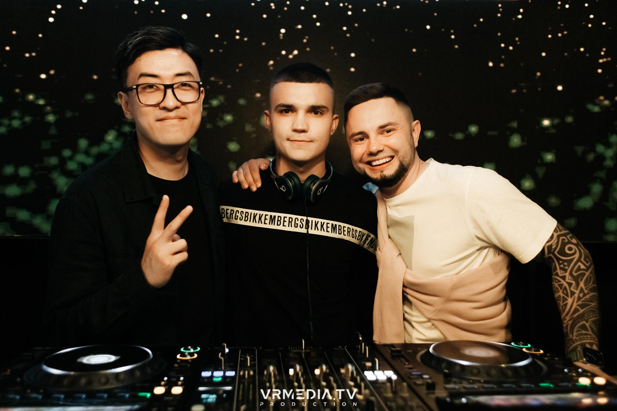 Выпускной школы диджеинга «Атмосфера»