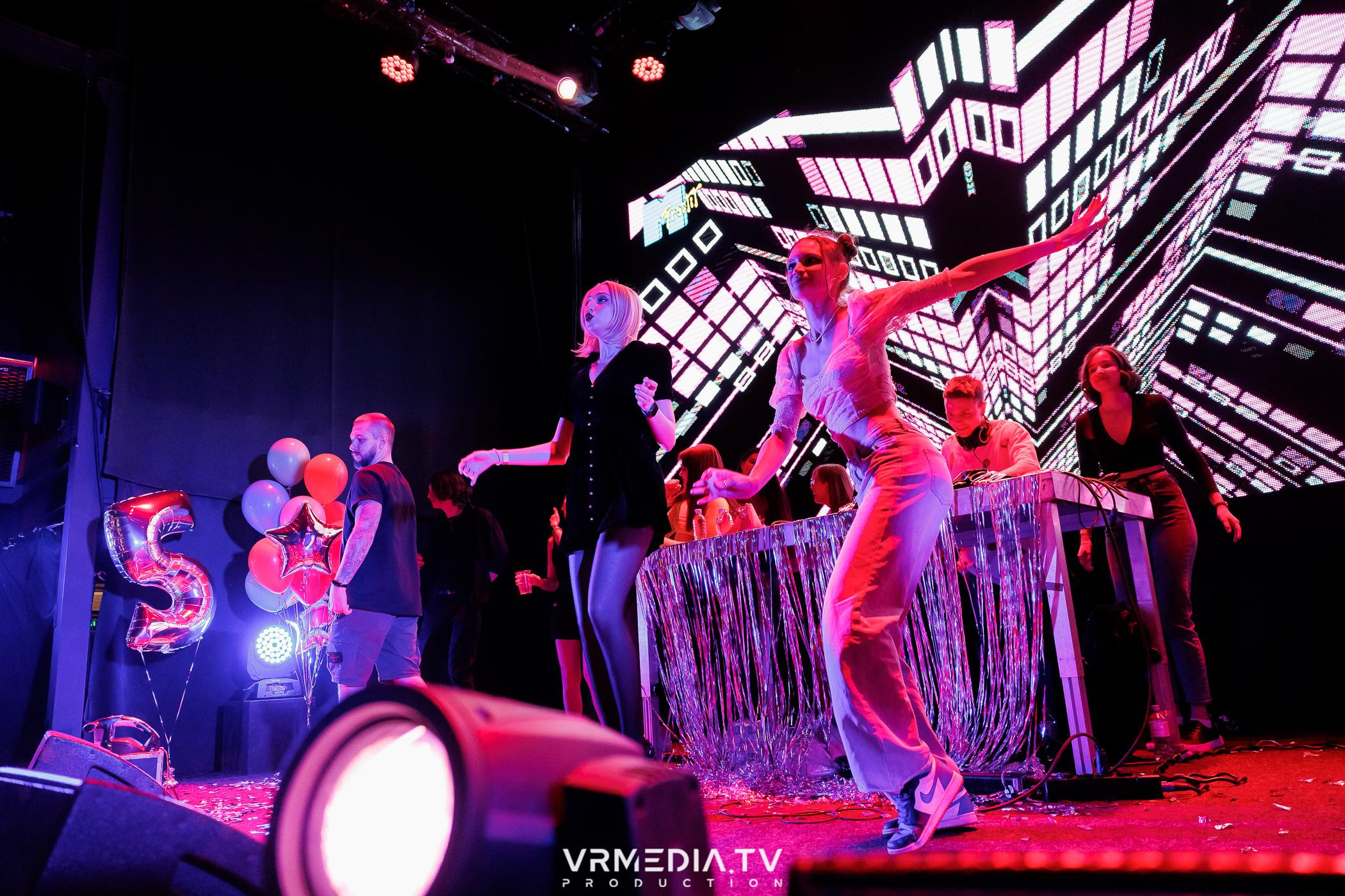 Молодость простит! 5 лет!