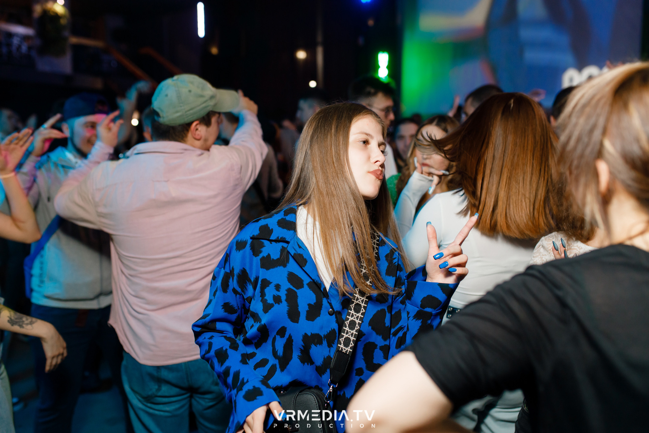 Выходные в баре «DOSKI»