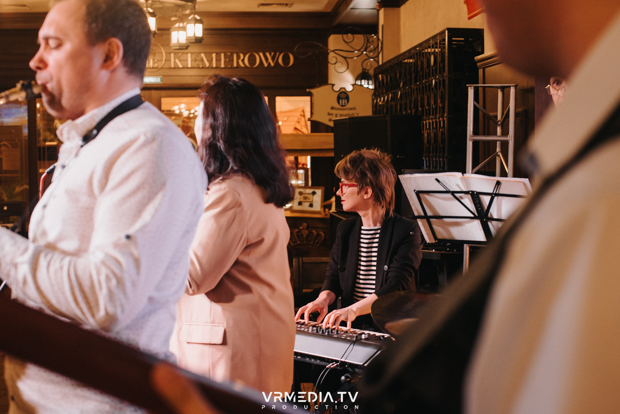 Джазовая среда: Лариса Вансию