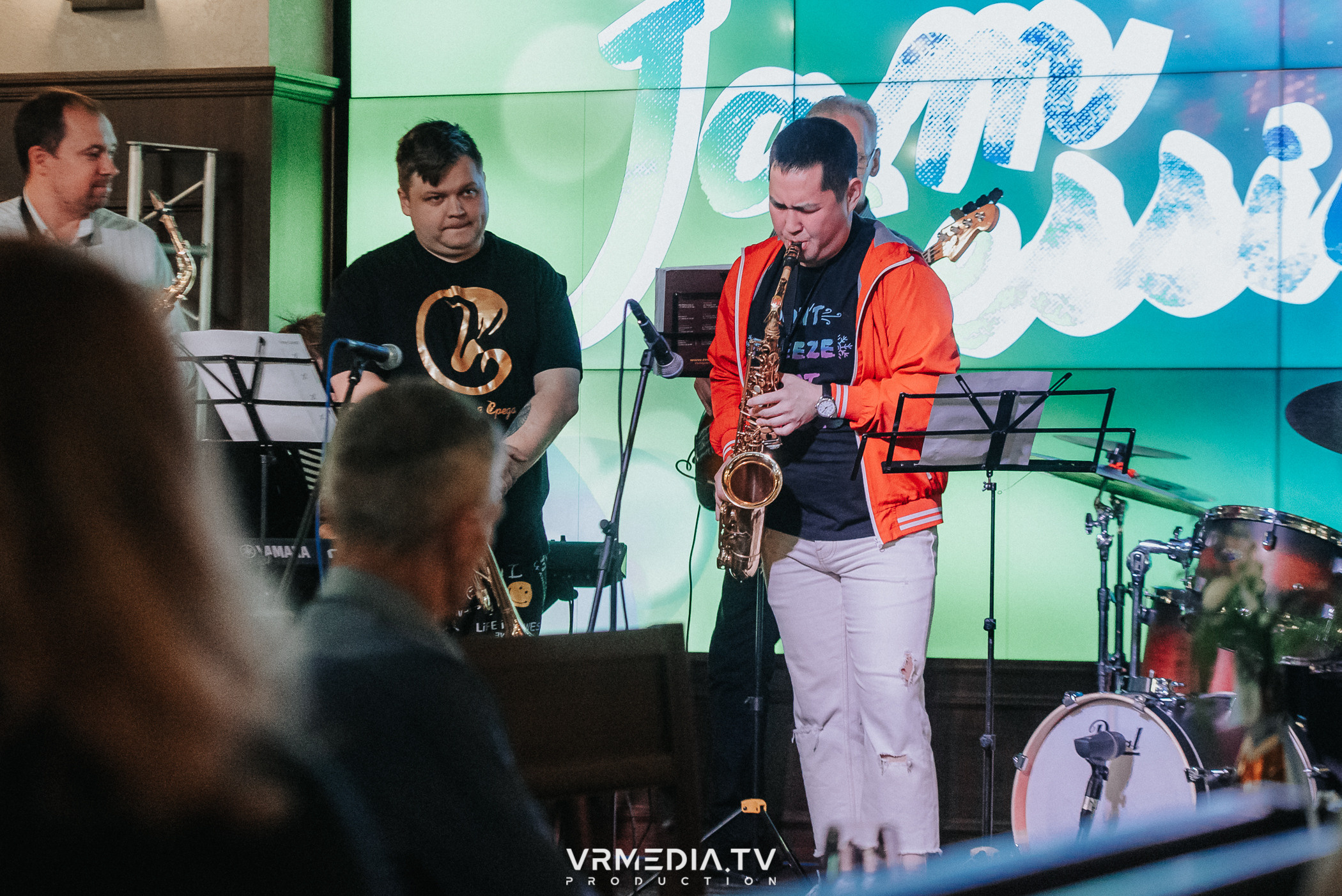 Джазовая среда: JAM SESSION