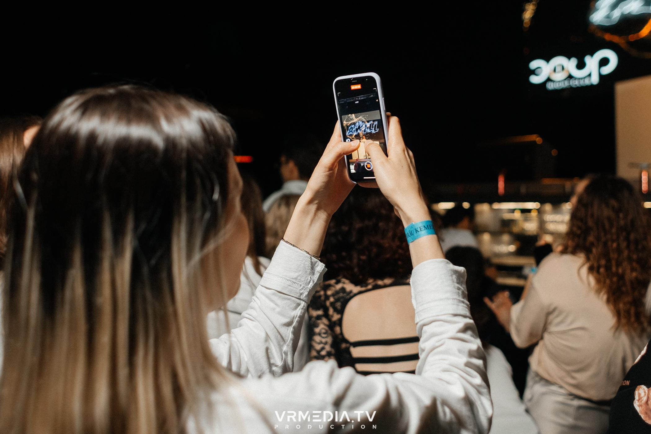 Выпускной школы диджеинга «Атмосфера»