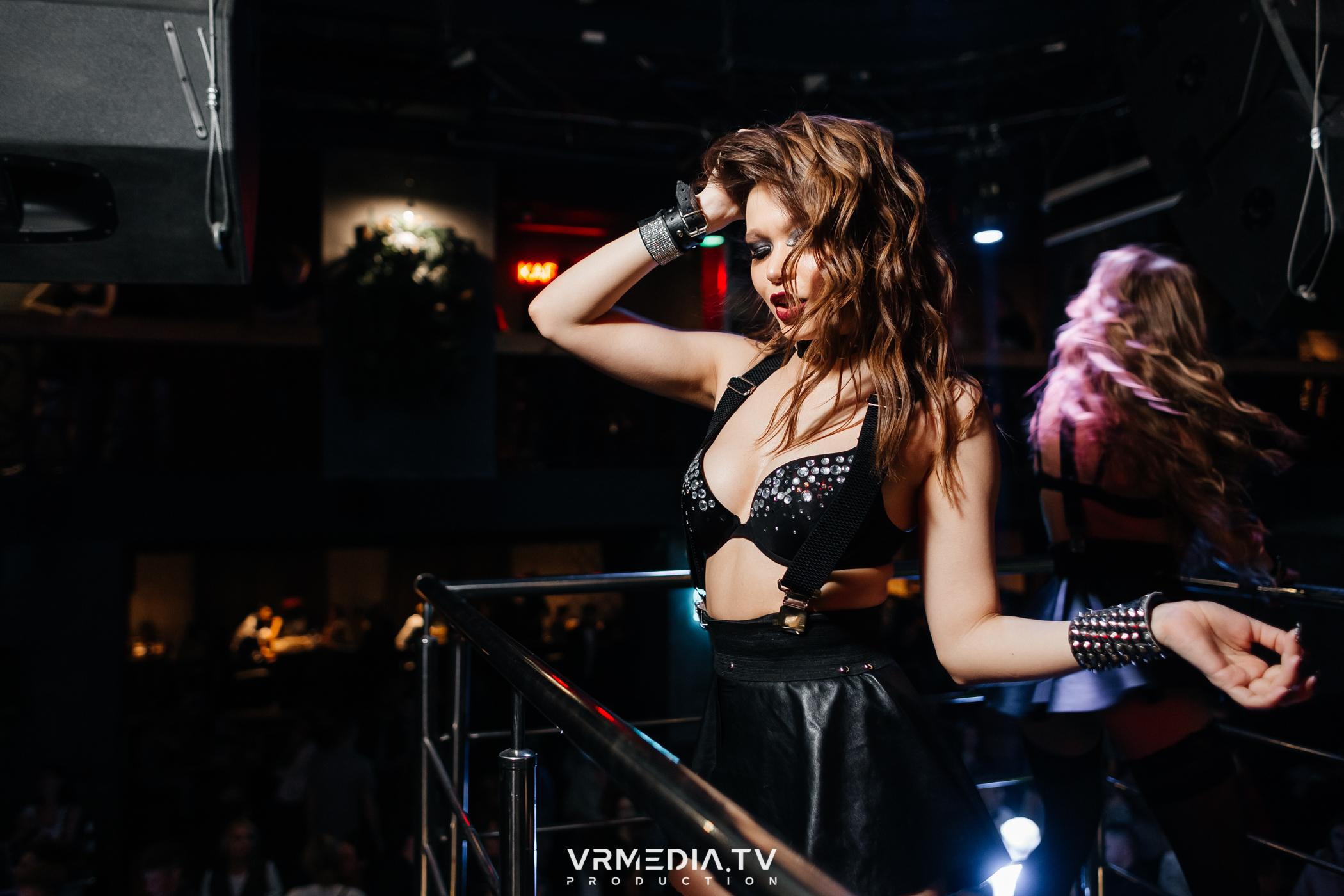 Выходные в баре «DOSKI»