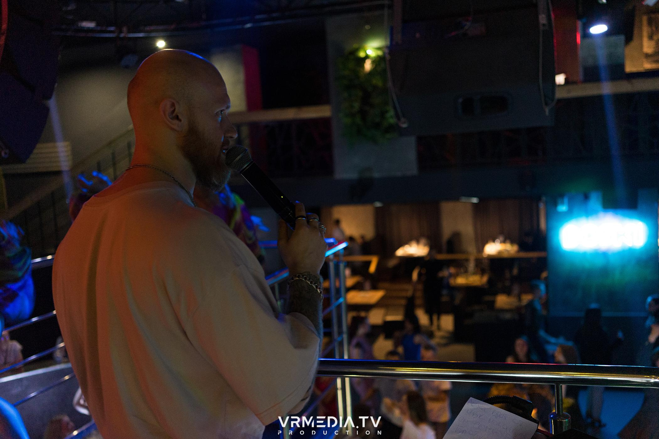 Выходные в баре «DOSKI»