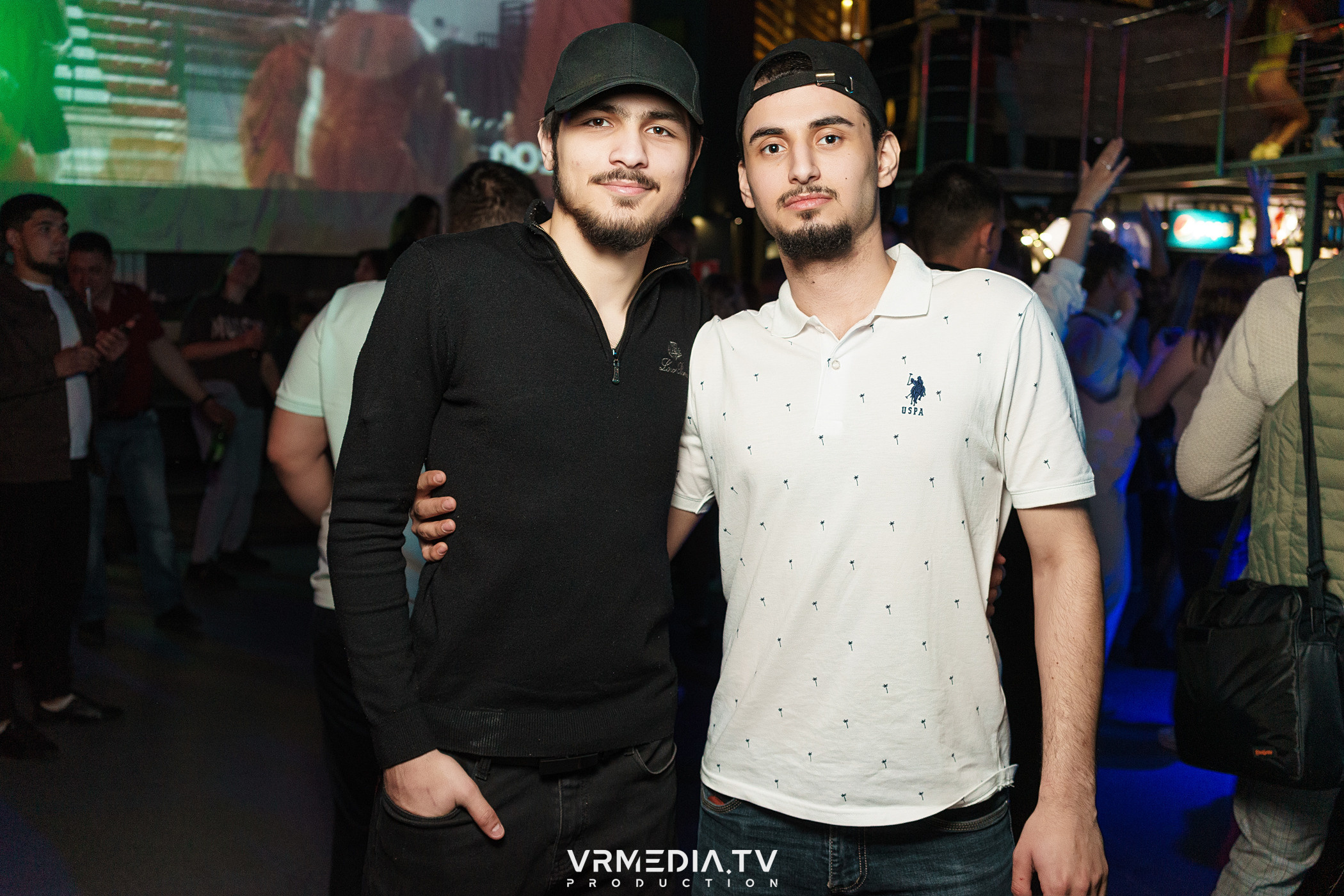 Выходные в баре «DOSKI»