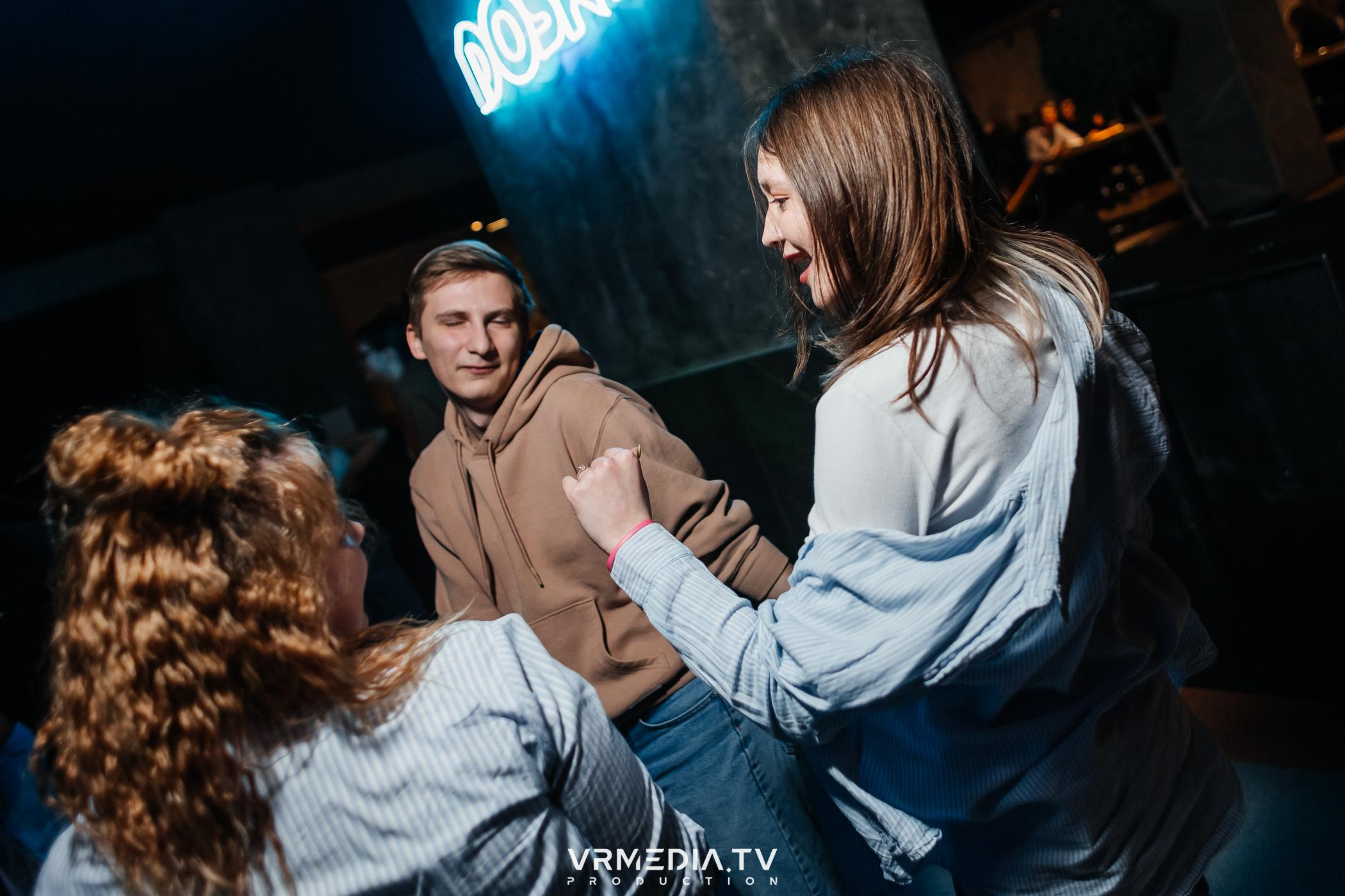 Выходные в баре «DOSKI»