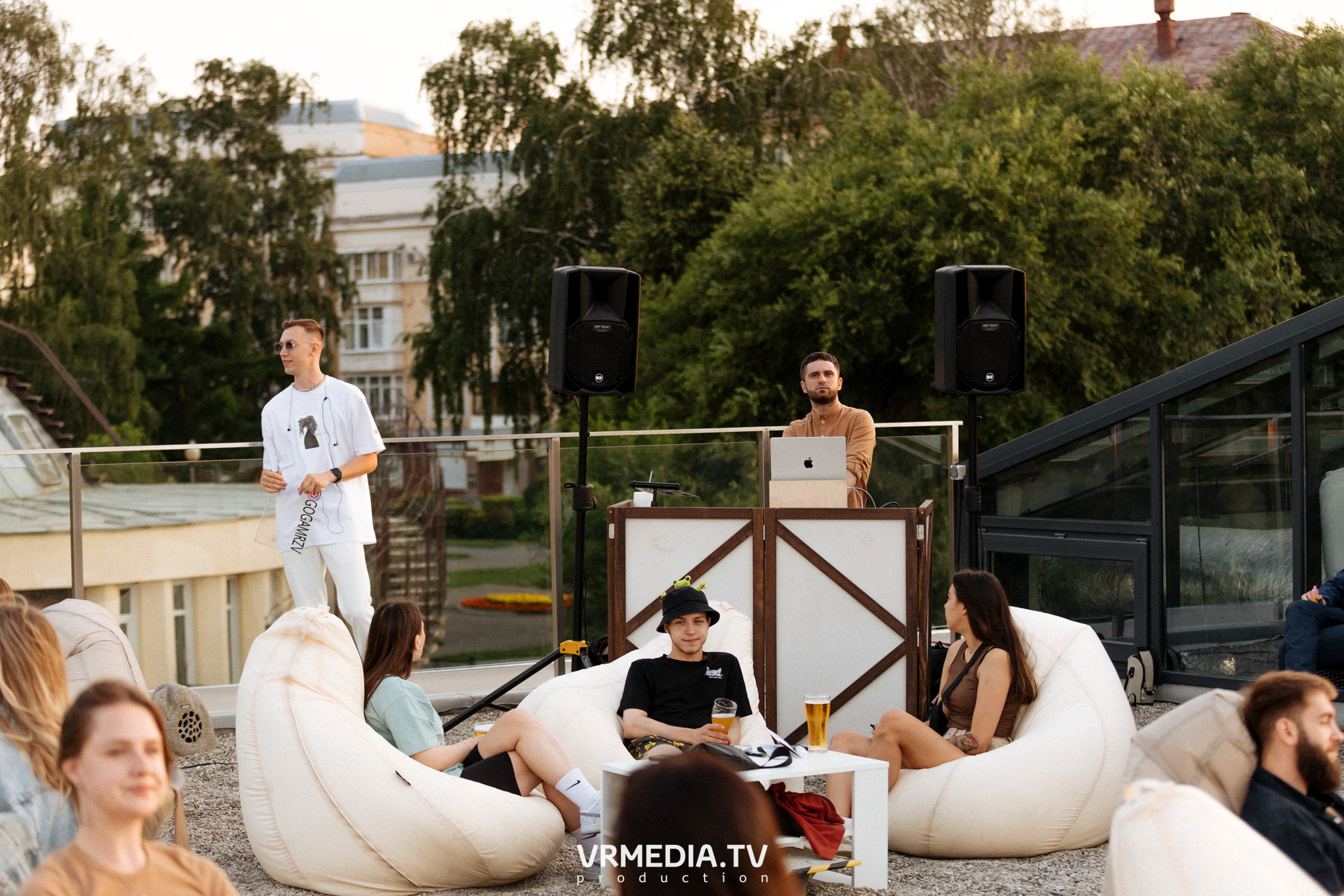 «Среда — маленькая пятница» в Magic Coffee