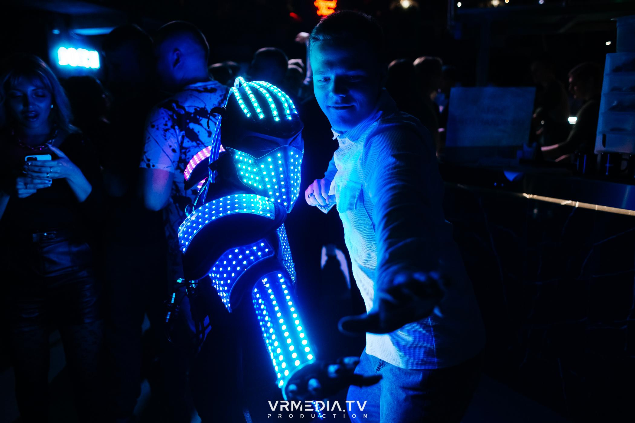 Выходные в баре «DOSKI»