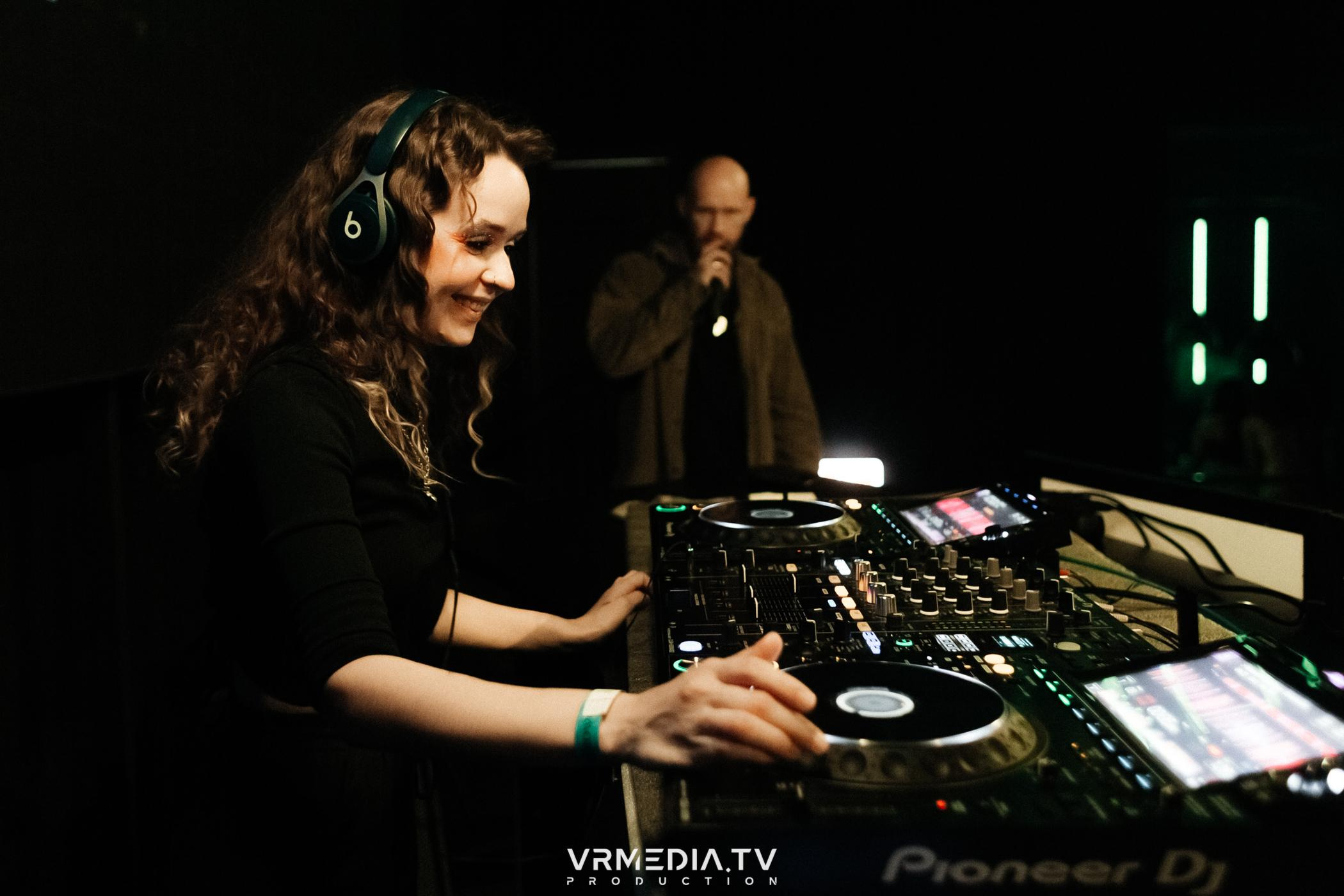 Выпускной школы диджеинга «Атмосфера»