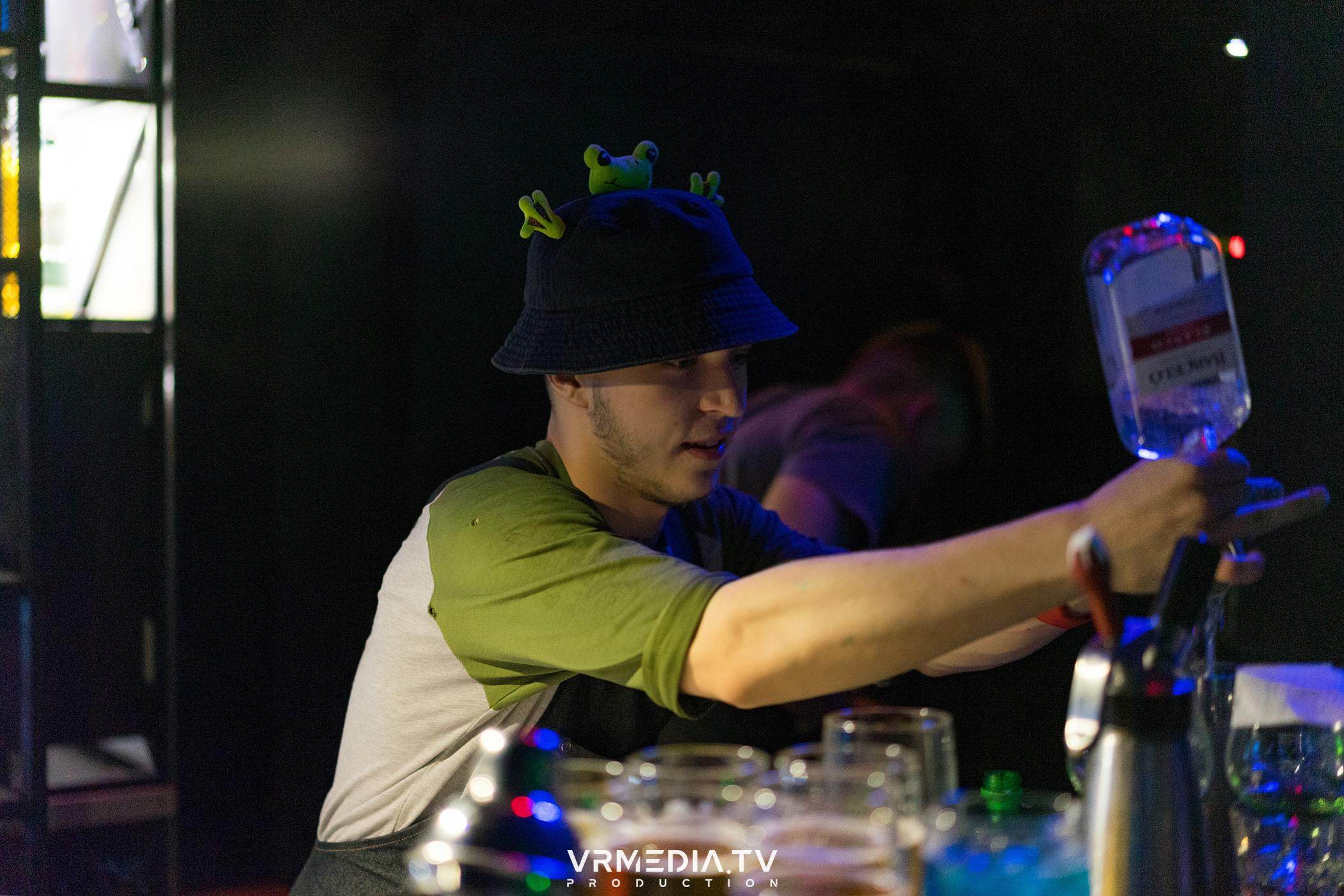 Выходные в баре «DOSKI»