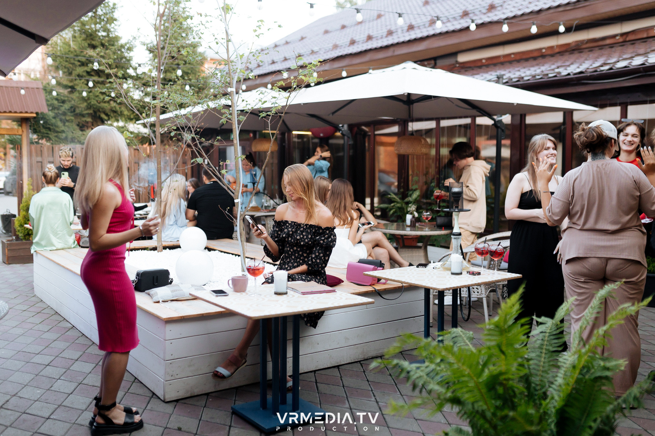 «Среда — маленькая пятница» в караоке-бар «OPERA»