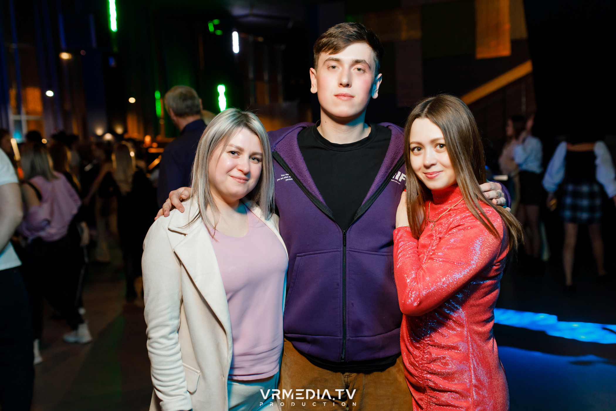 Выходные в баре «DOSKI»