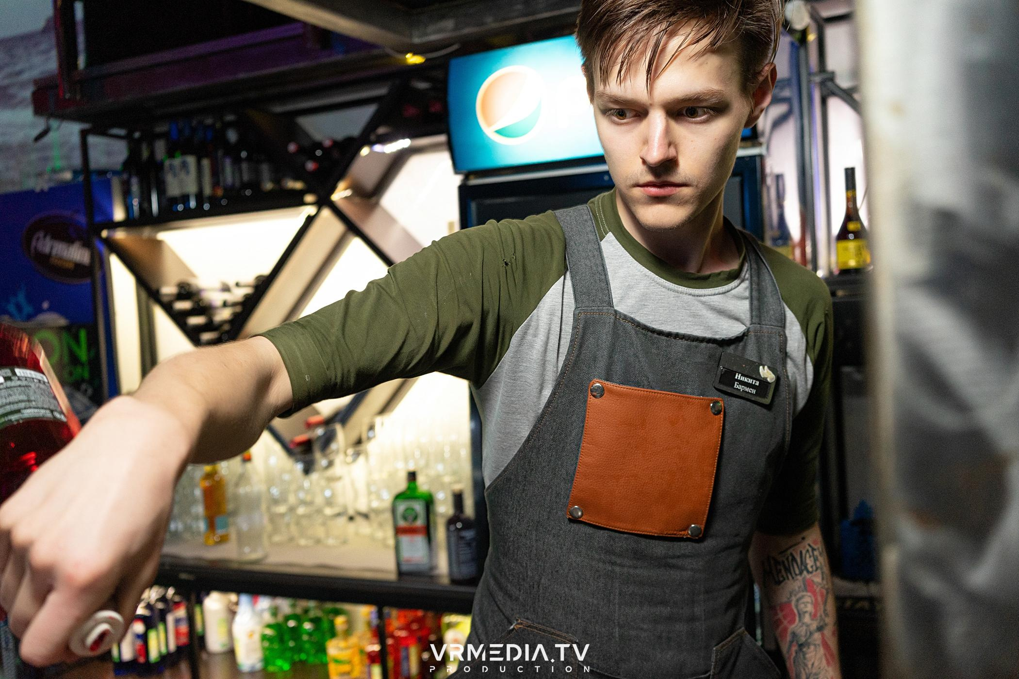 Выходные в баре «DOSKI»